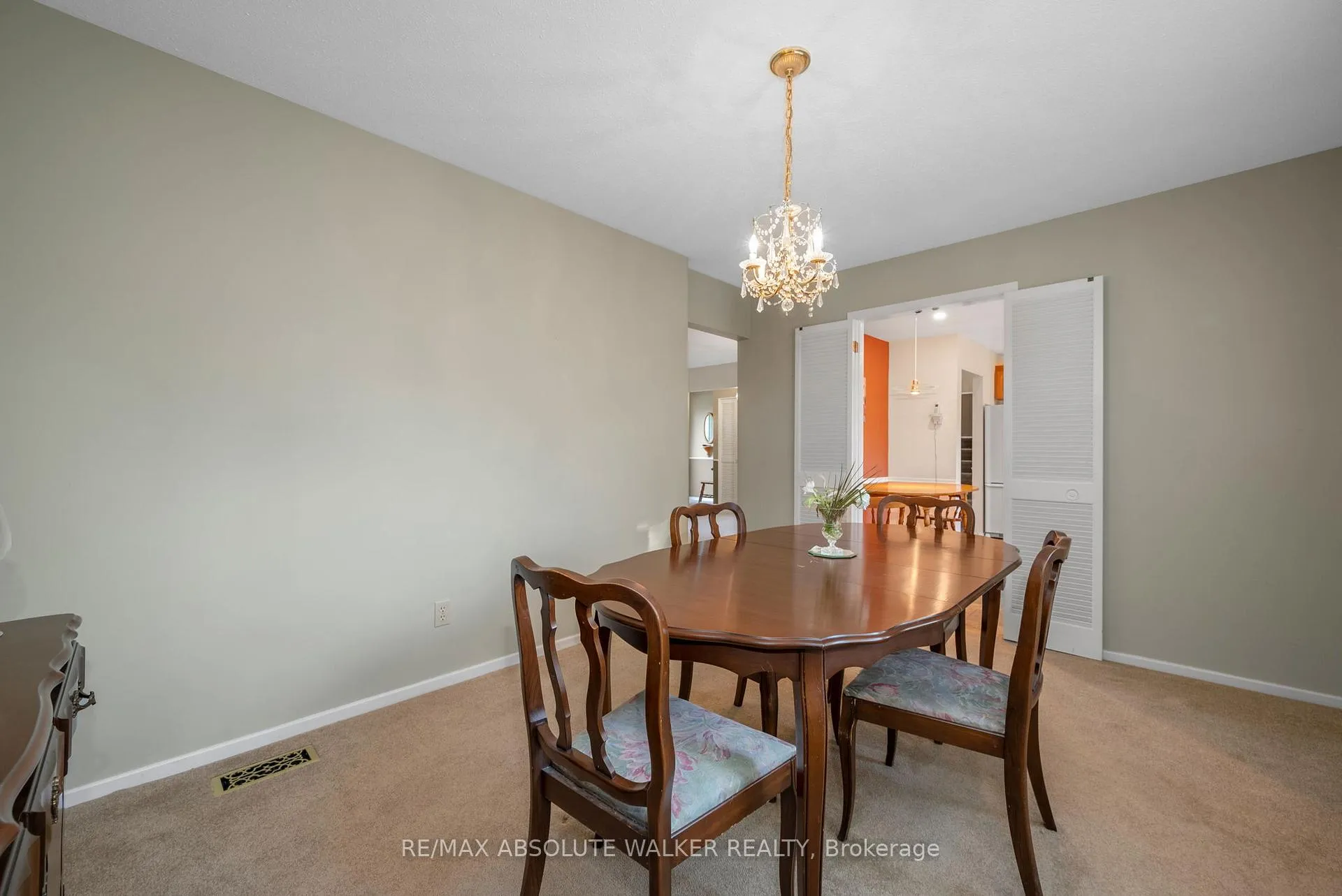 Photo 26 of 1975 Oakdean Crescent, Ottawa, Beacon Hill North — HOMEH