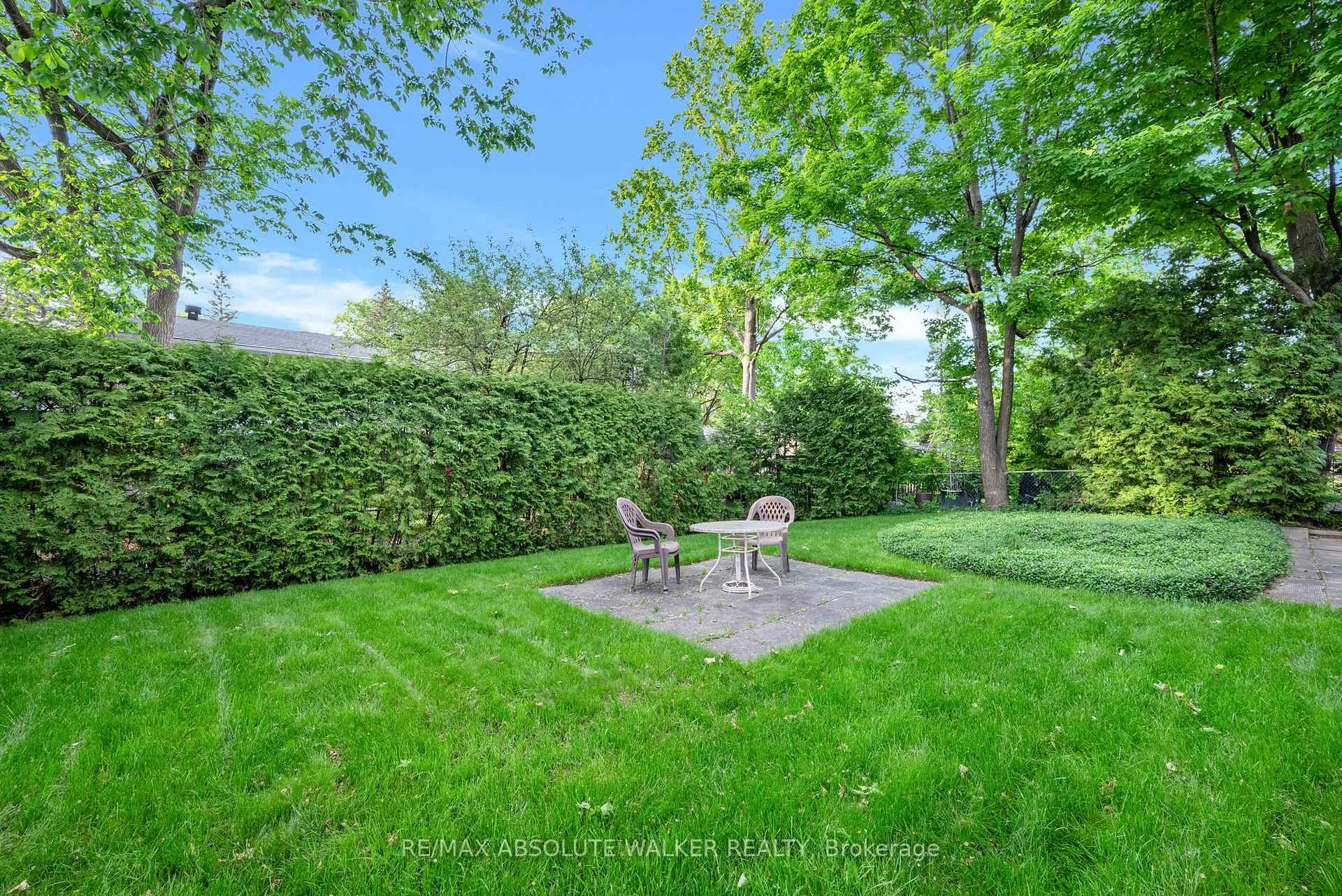 Photo 73 of 1975 Oakdean Crescent, Ottawa, Beacon Hill North — HOMEH