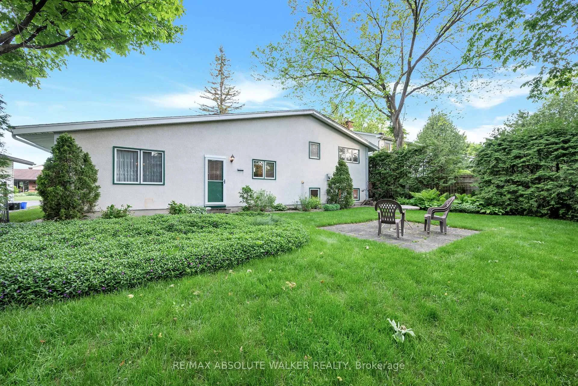 Photo 76 of 1975 Oakdean Crescent, Ottawa, Beacon Hill North — HOMEH