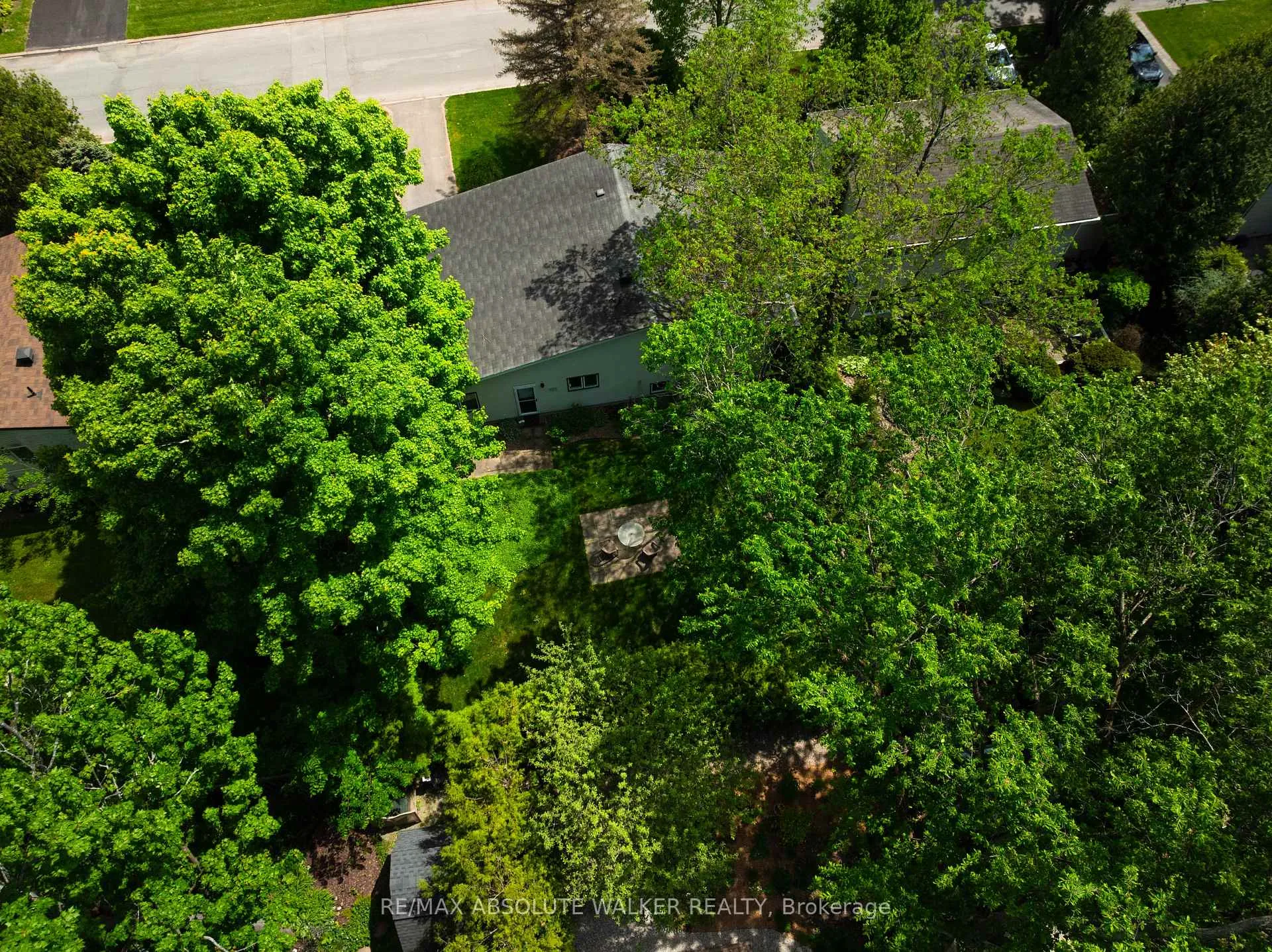Photo 81 of 1975 Oakdean Crescent, Ottawa, Beacon Hill North — HOMEH
