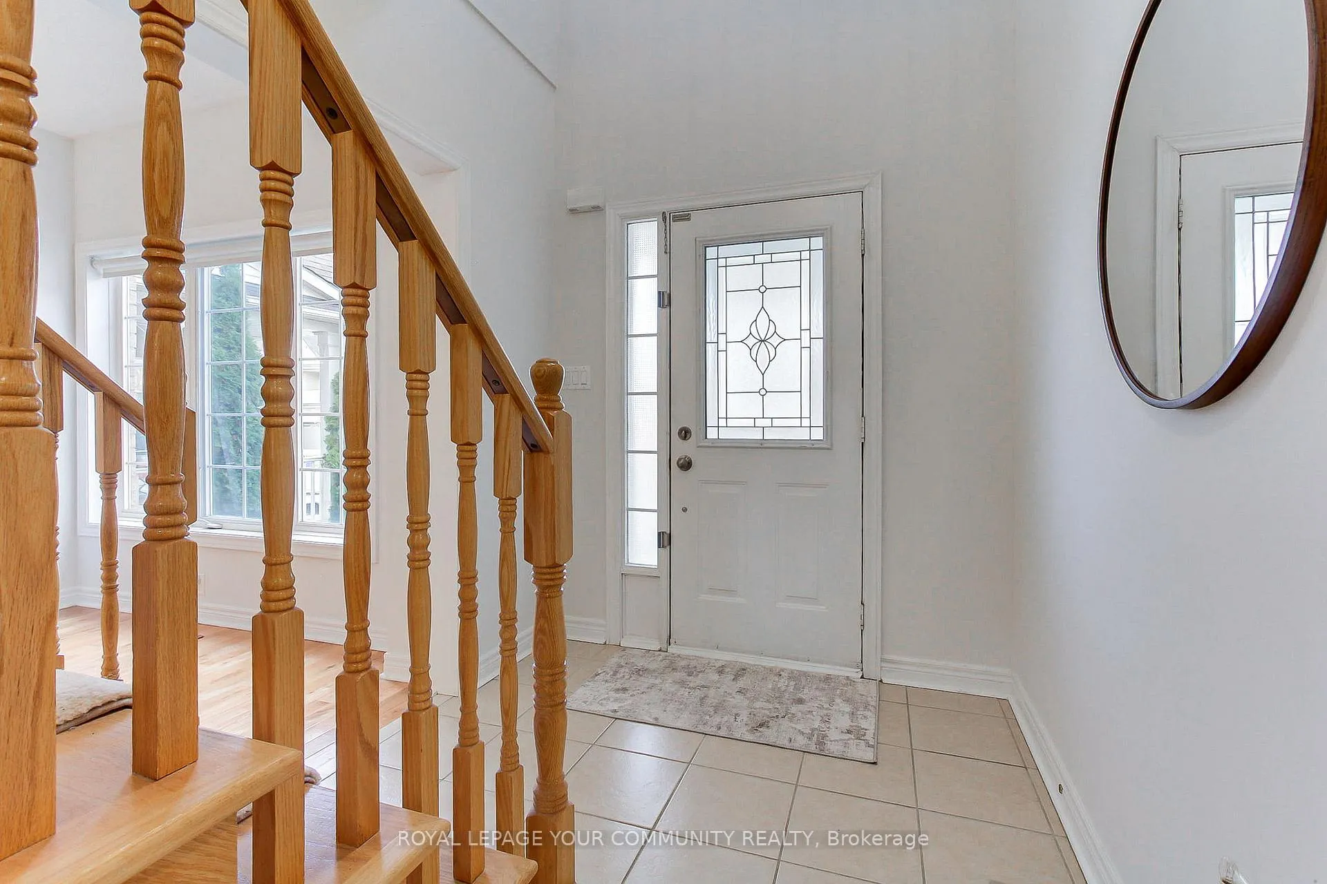 Photo 10 of 19 Chippingwood Manor, Aurora, Bayview Wellington — HOMEH