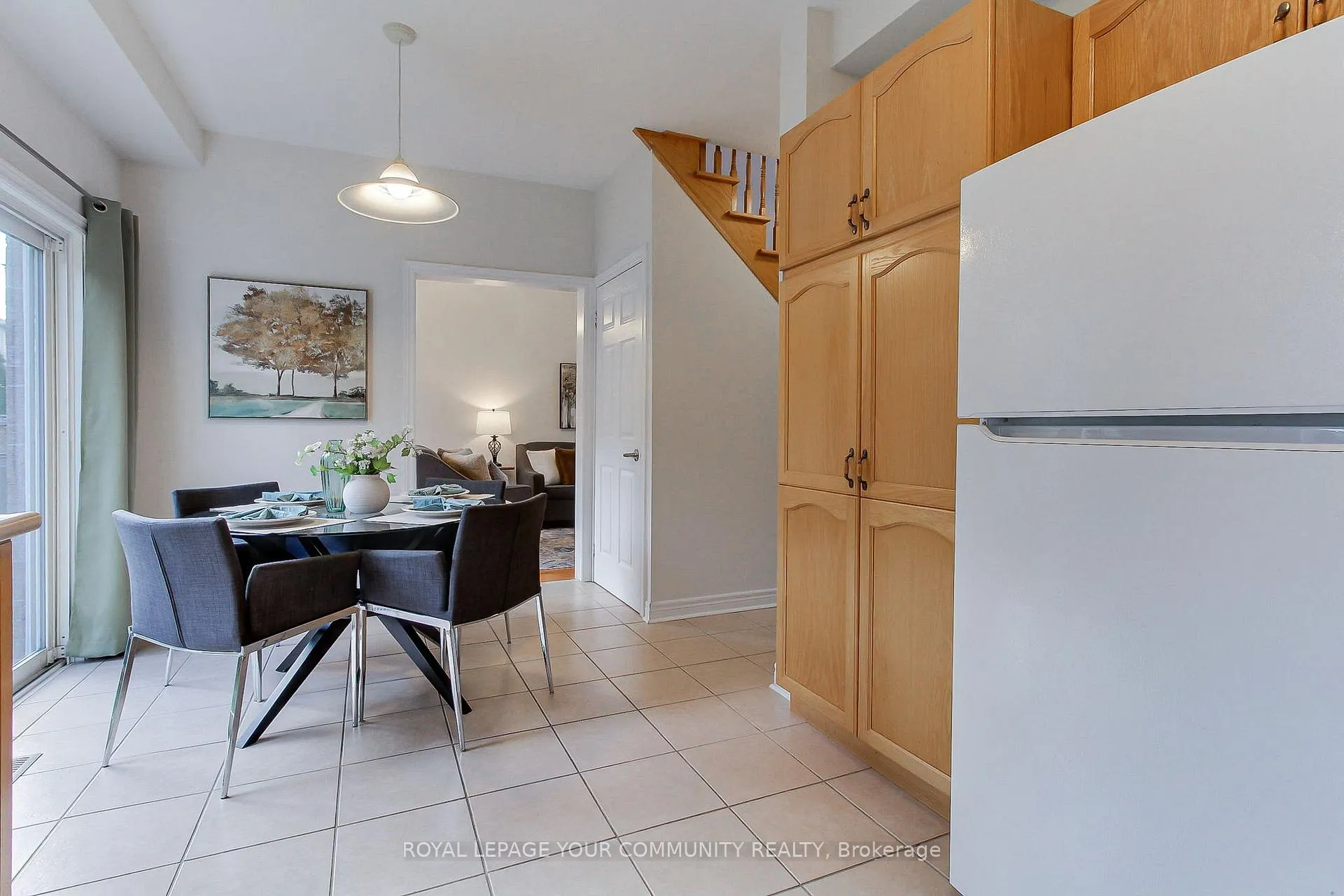 Photo 23 of 19 Chippingwood Manor, Aurora, Bayview Wellington — HOMEH