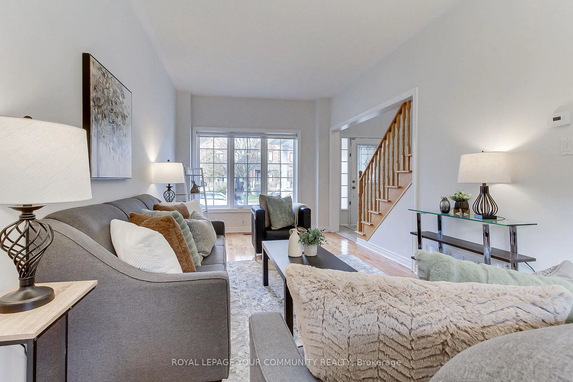Photo 32 of 19 Chippingwood Manor, Aurora, Bayview Wellington — HOMEH