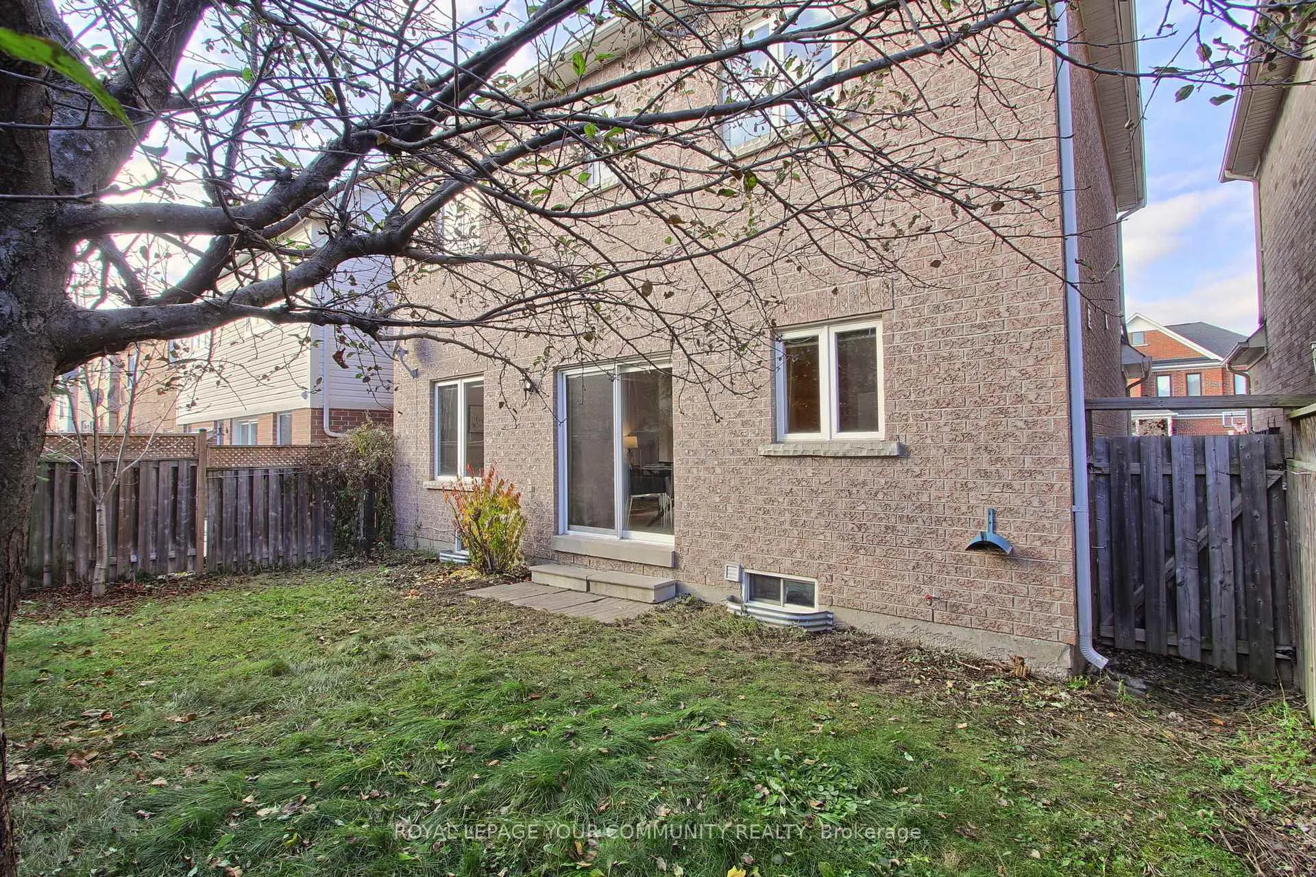 Photo 71 of 19 Chippingwood Manor, Aurora, Bayview Wellington — HOMEH