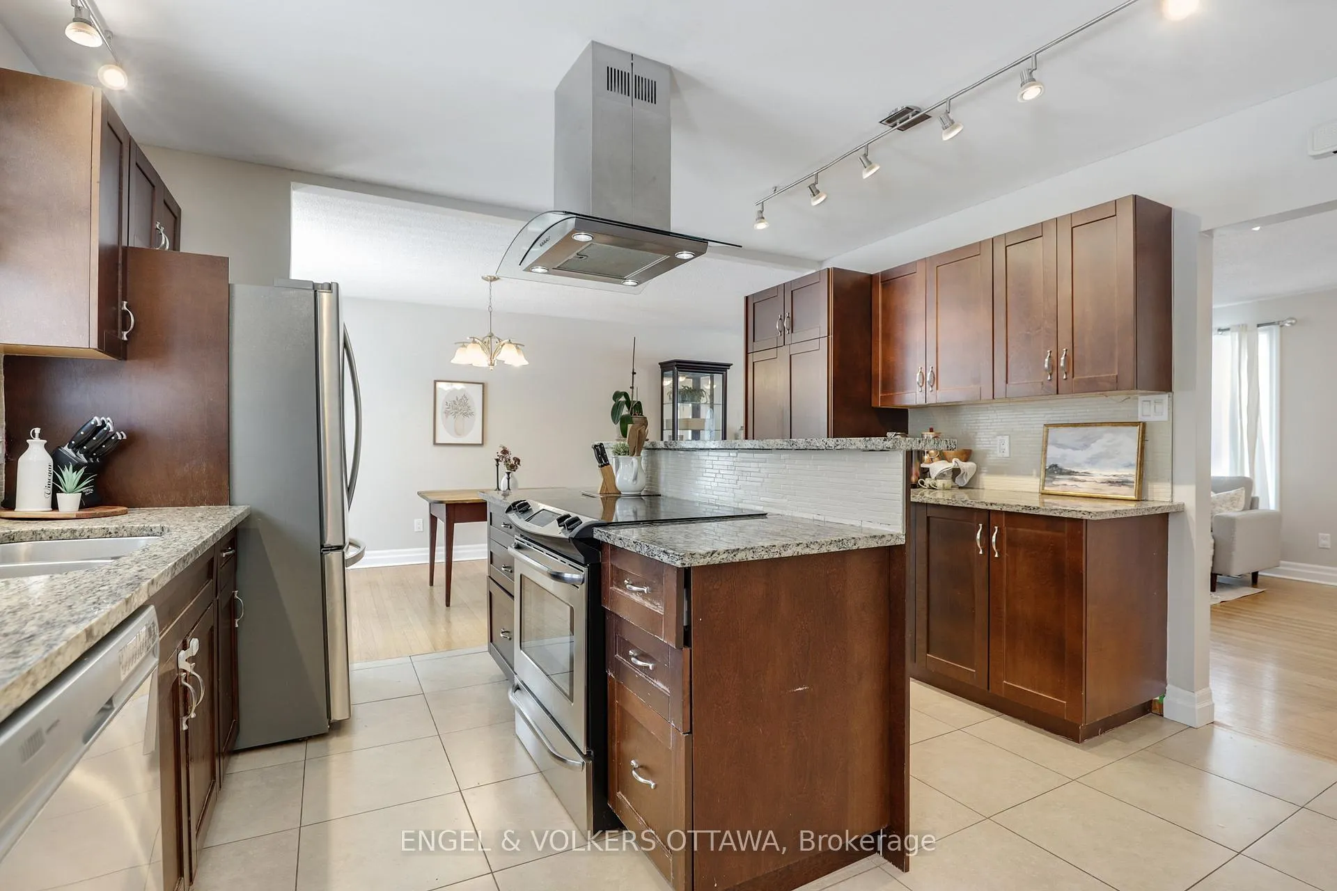 Photo 81 of 2665 Colman Street, Ottawa, Riverside Park — HOMEH