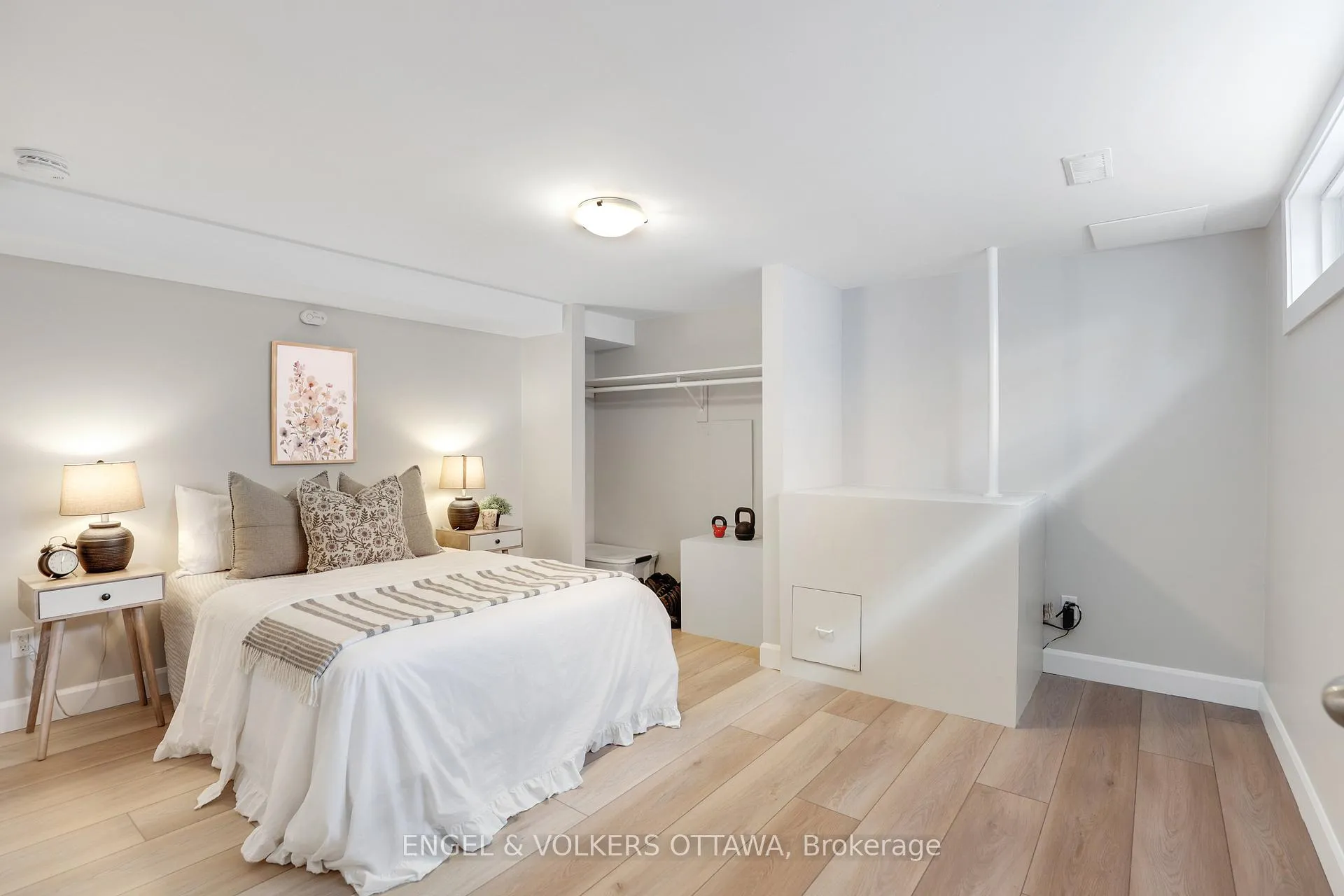 Photo 147 of 2665 Colman Street, Ottawa, Riverside Park — HOMEH