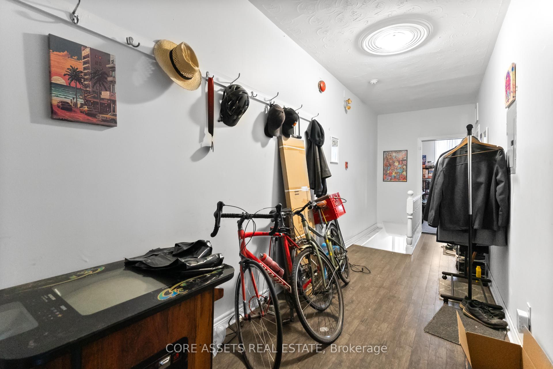 Photo 4 of Unit Upper, 890 College Street, Toronto, Palmerston-Little Italy — HOMEH