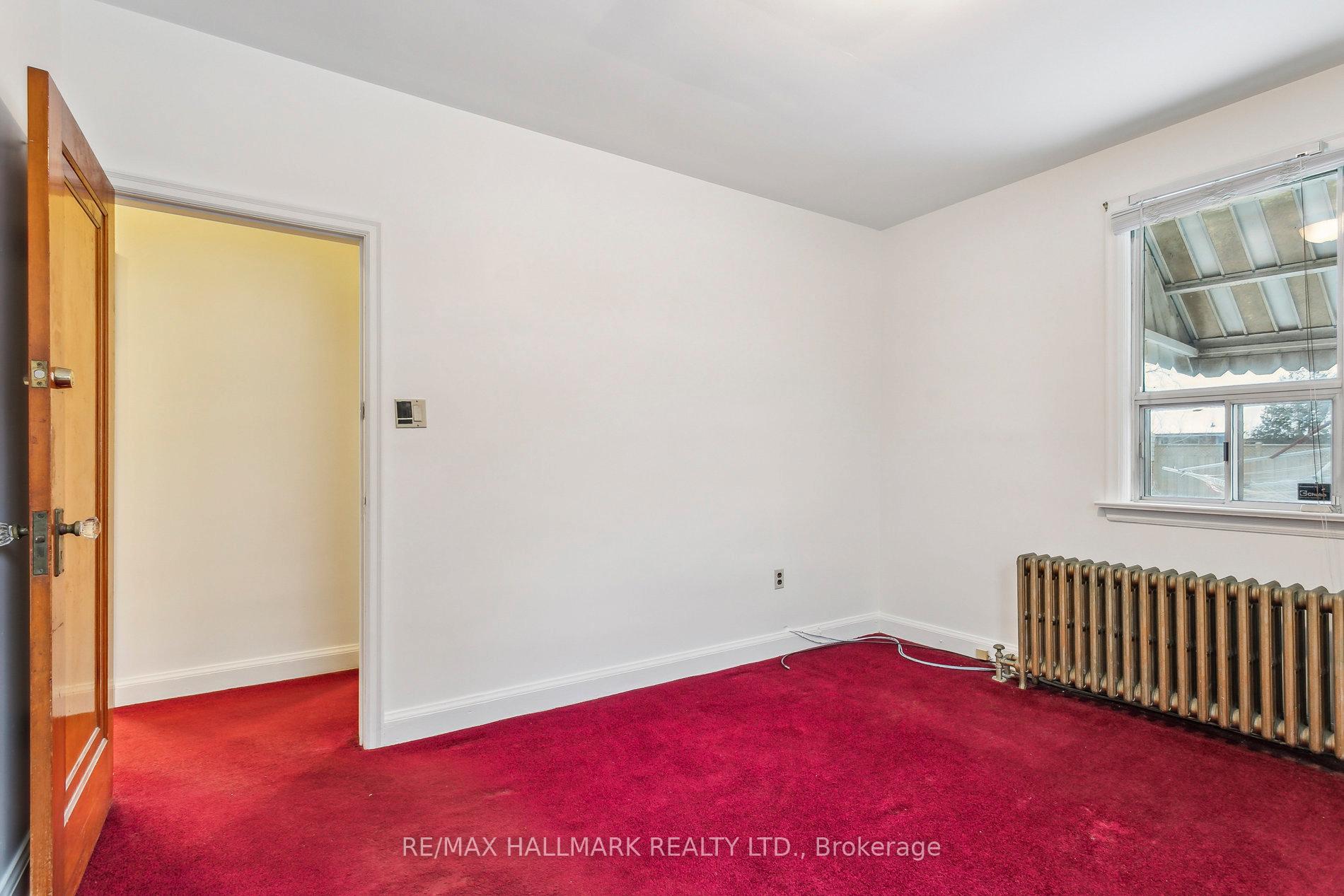 Photo 14 of 618 Brown's Line, Etobicoke, Alderwood — HOMEH
