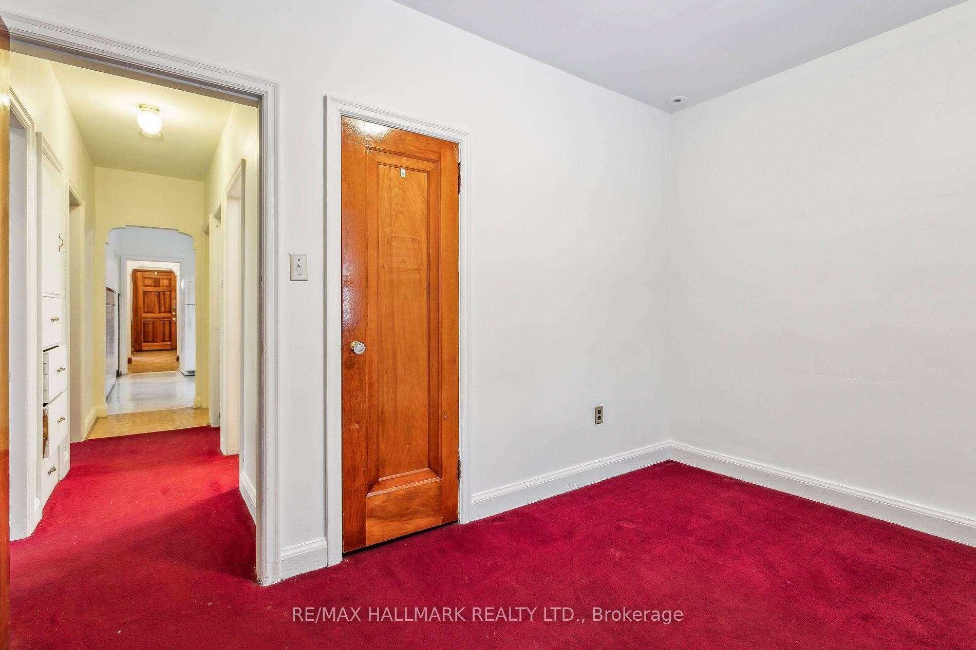 Photo 15 of 618 Brown's Line, Etobicoke, Alderwood — HOMEH