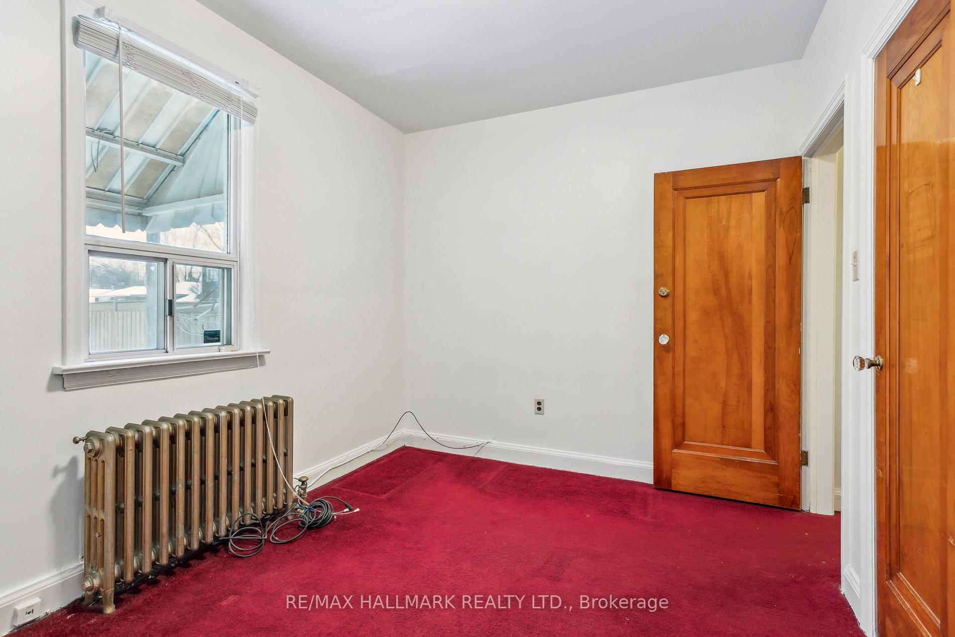 Photo 16 of 618 Brown's Line, Etobicoke, Alderwood — HOMEH