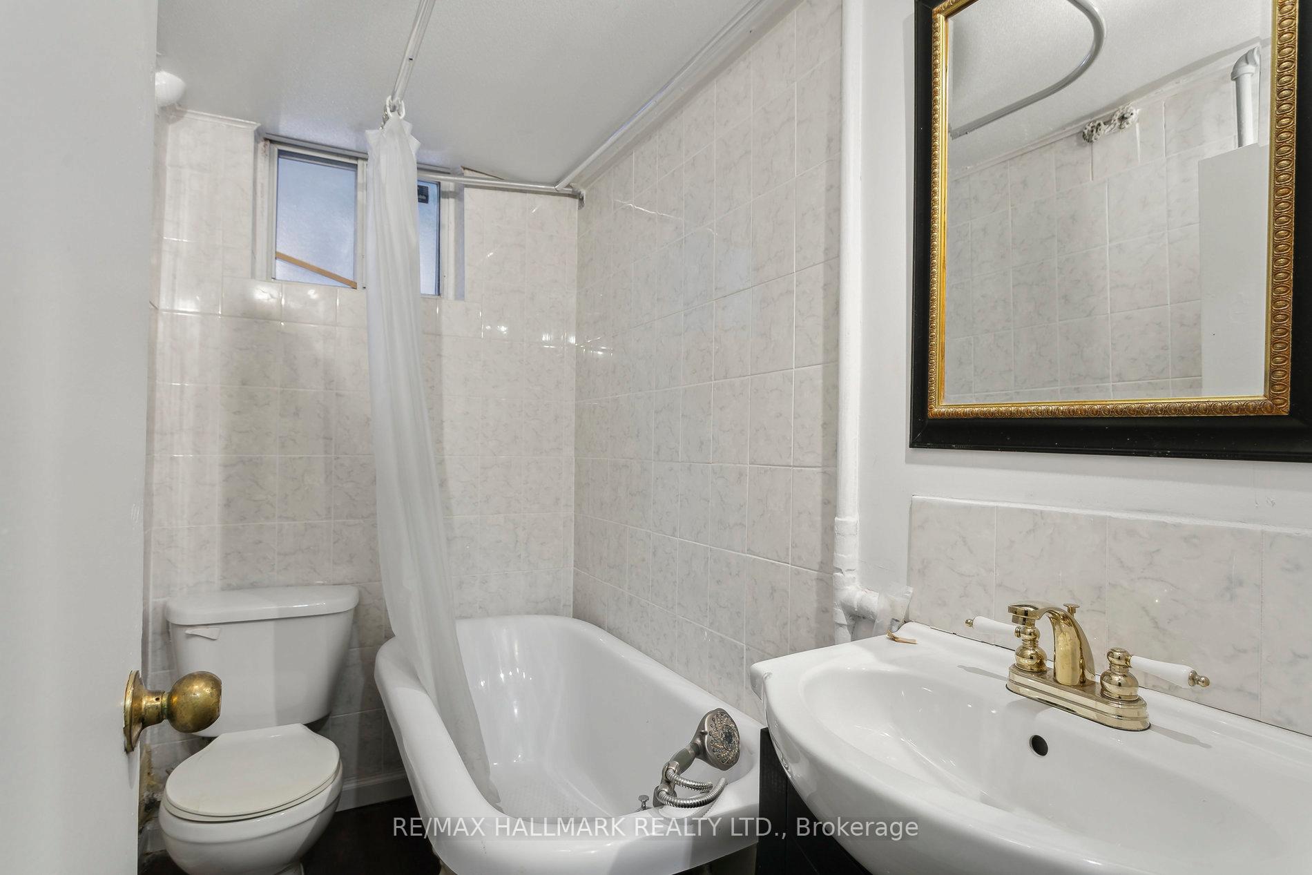 Photo 24 of 618 Brown's Line, Etobicoke, Alderwood — HOMEH