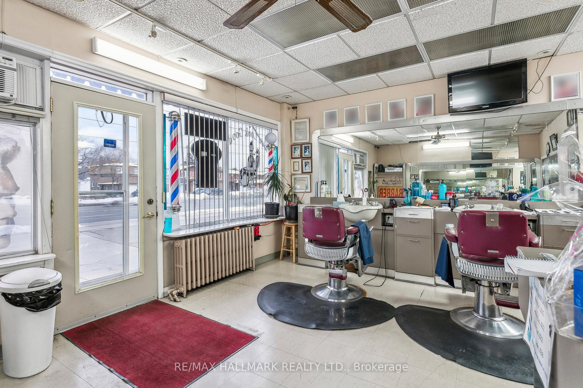 Photo 28 of 618 Brown's Line, Etobicoke, Alderwood — HOMEH