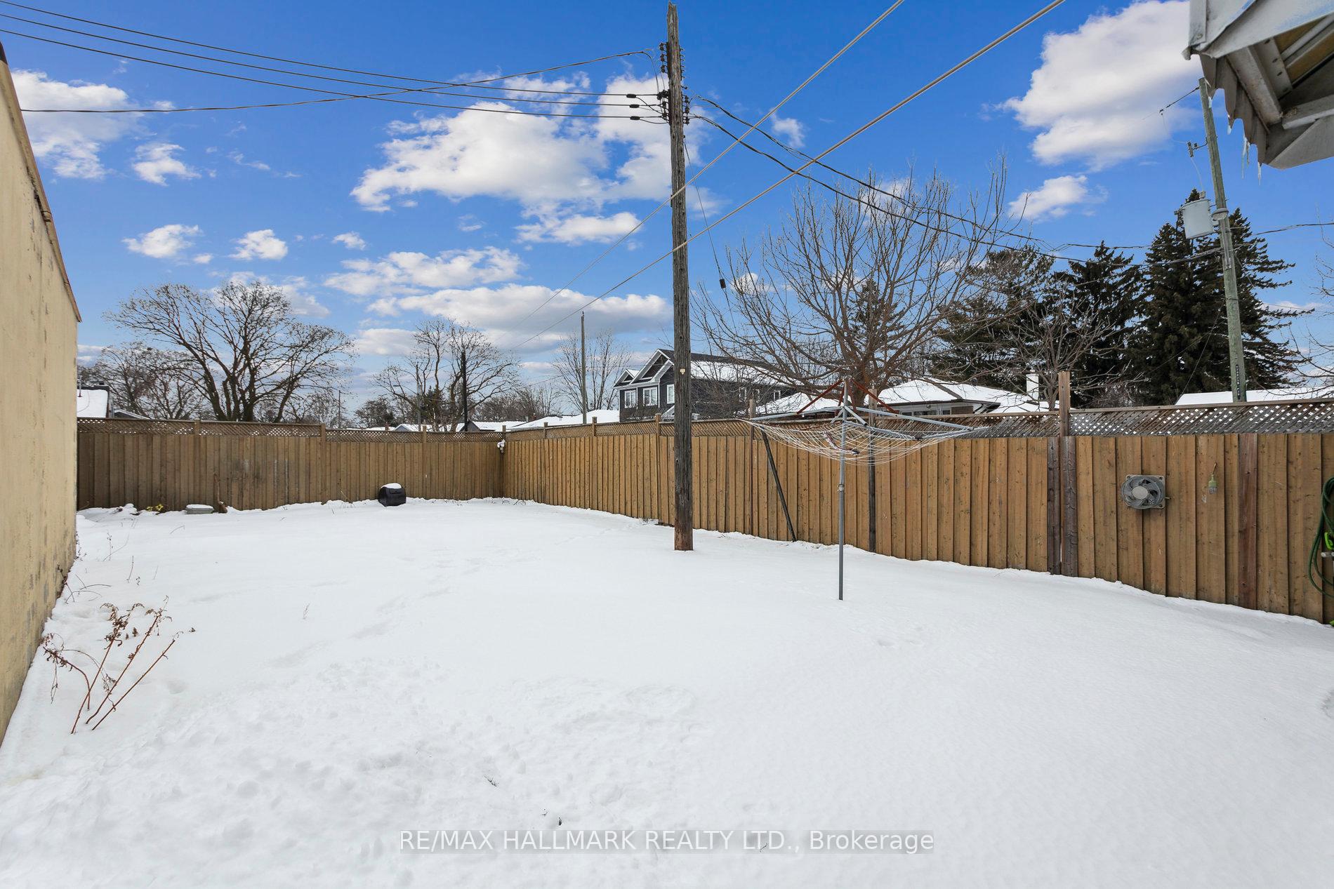 Photo 36 of 618 Brown's Line, Etobicoke, Alderwood — HOMEH