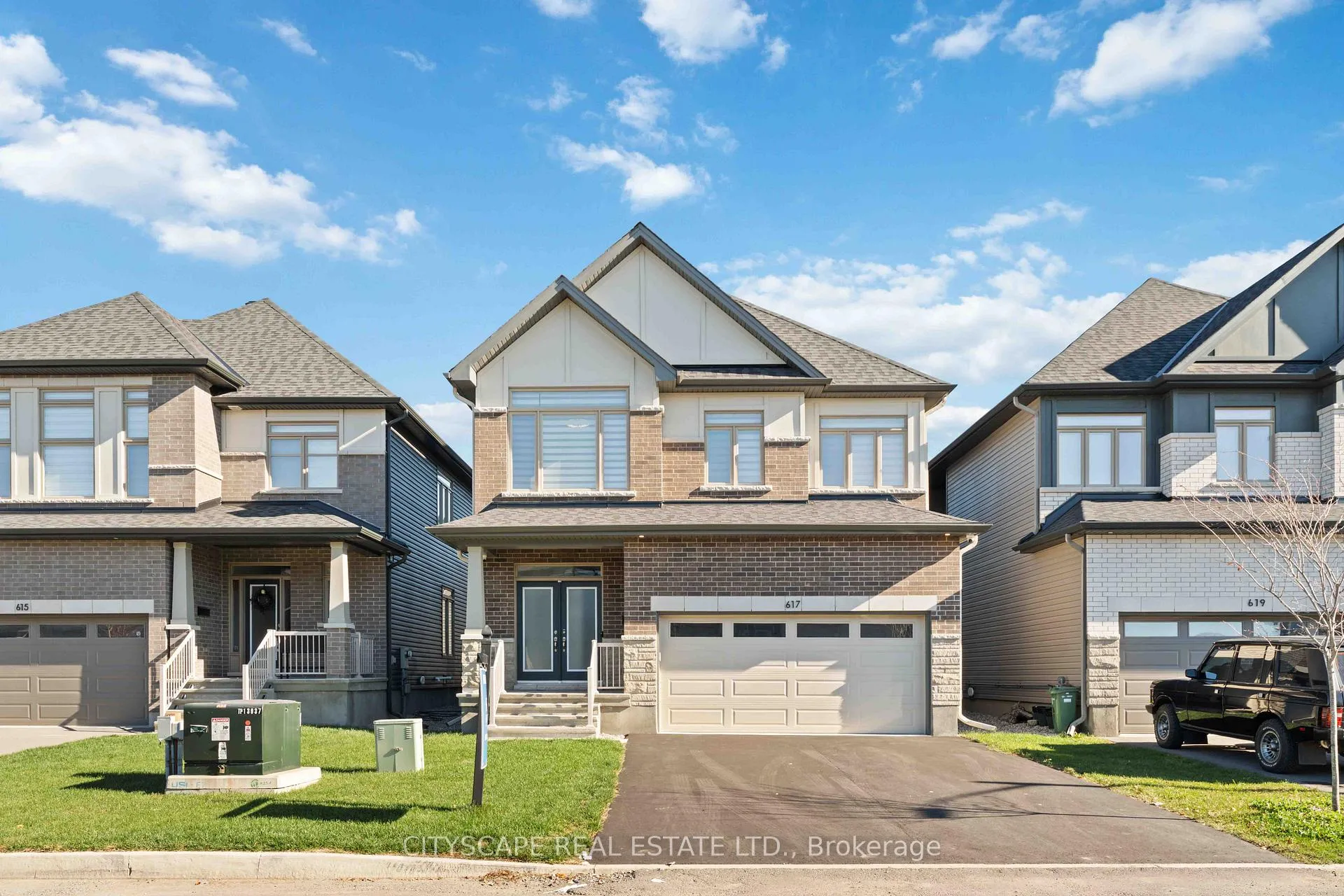 Front of 617 Kenabeek Terrace