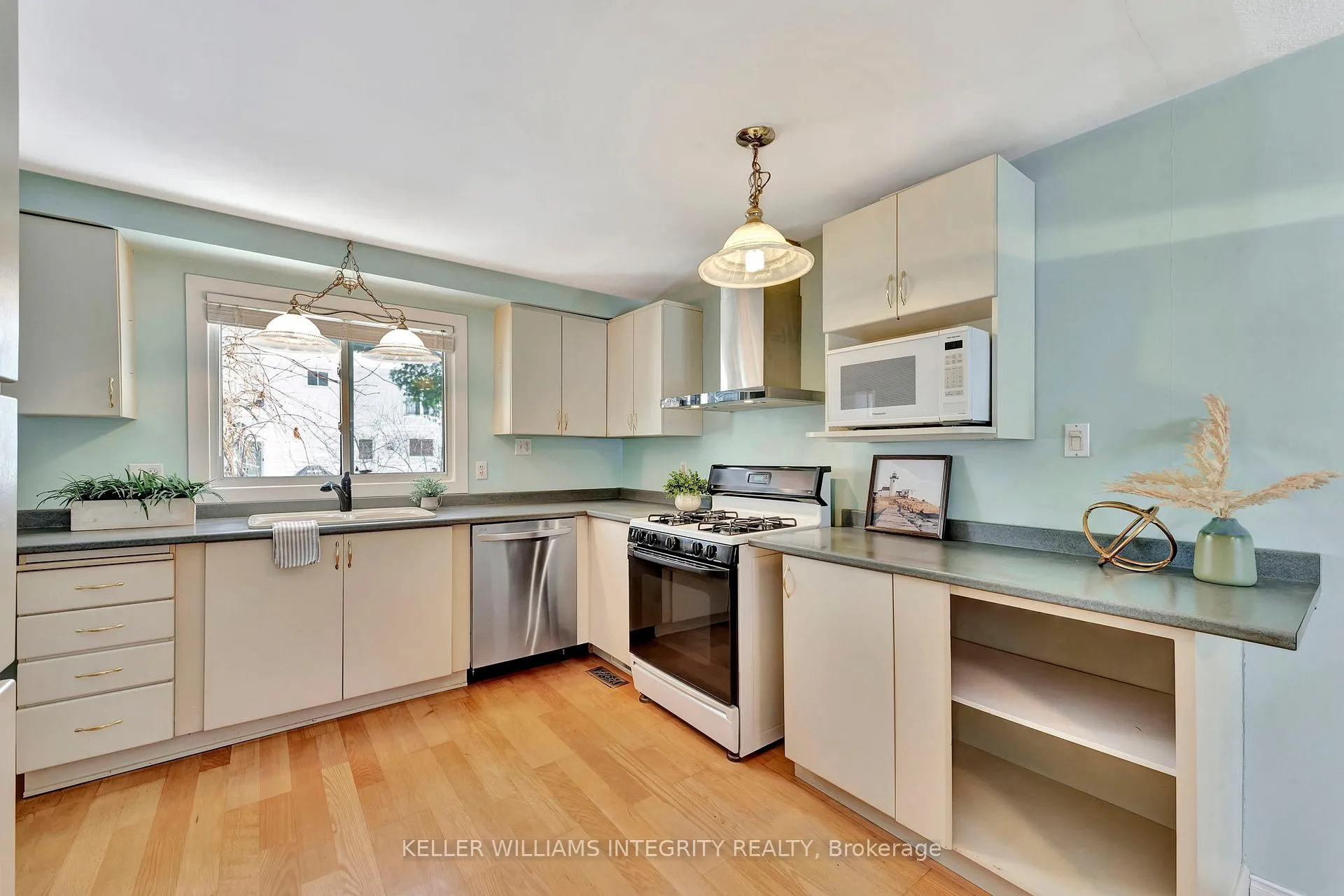 Photo 47 of 28 Wedgewood Crescent, Ottawa, Blackburn Hamlet — HOMEH