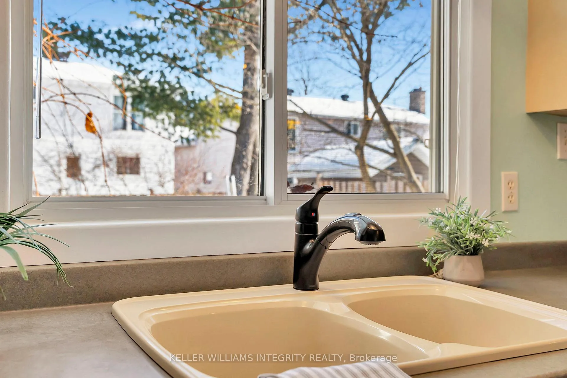 Photo 57 of 28 Wedgewood Crescent, Ottawa, Blackburn Hamlet — HOMEH