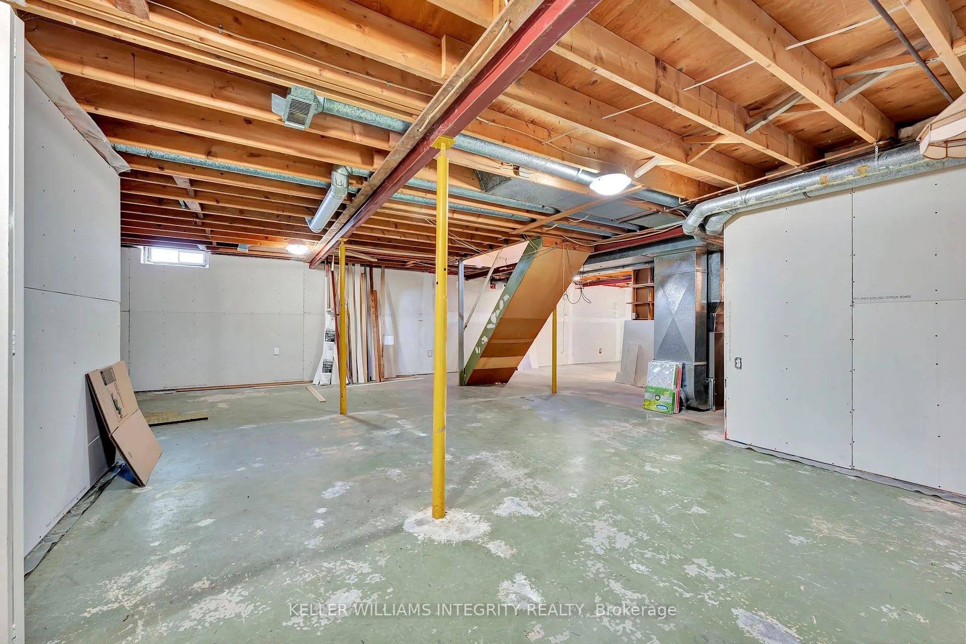 Photo 143 of 28 Wedgewood Crescent, Ottawa, Blackburn Hamlet — HOMEH