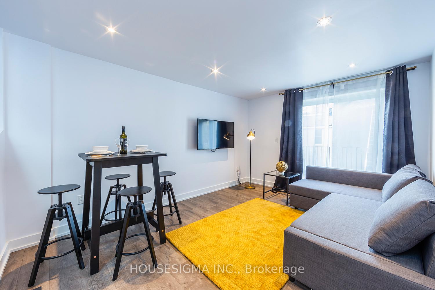 Photo 4 of 40 Tecumseth Street, Toronto, Niagara — HOMEH