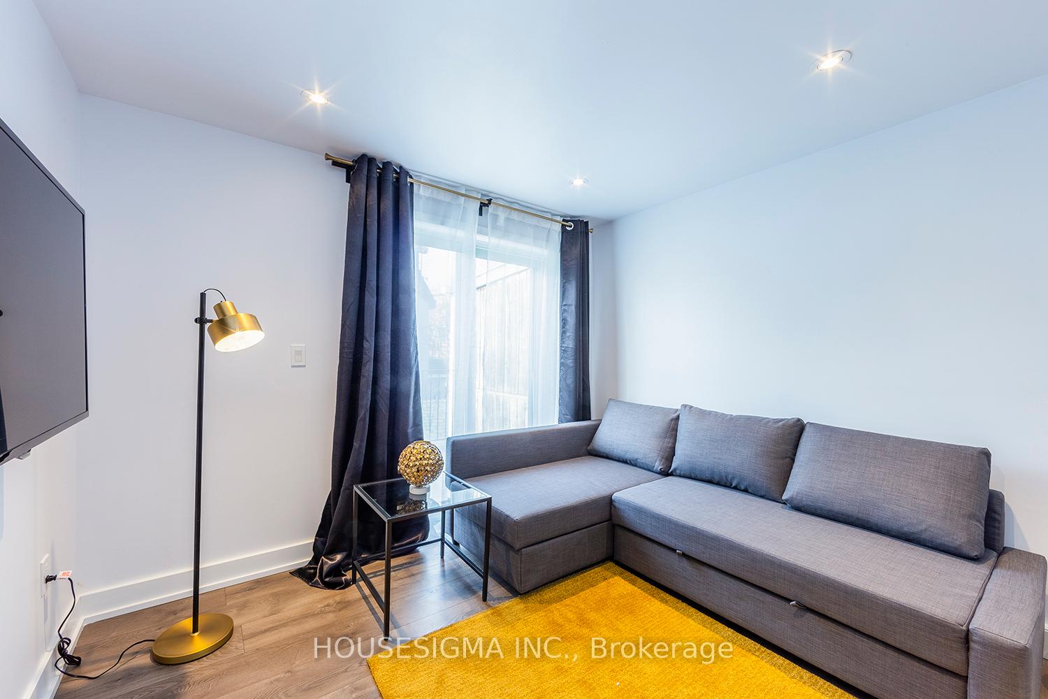 Photo 2 of 40 Tecumseth Street, Toronto, Niagara — HOMEH
