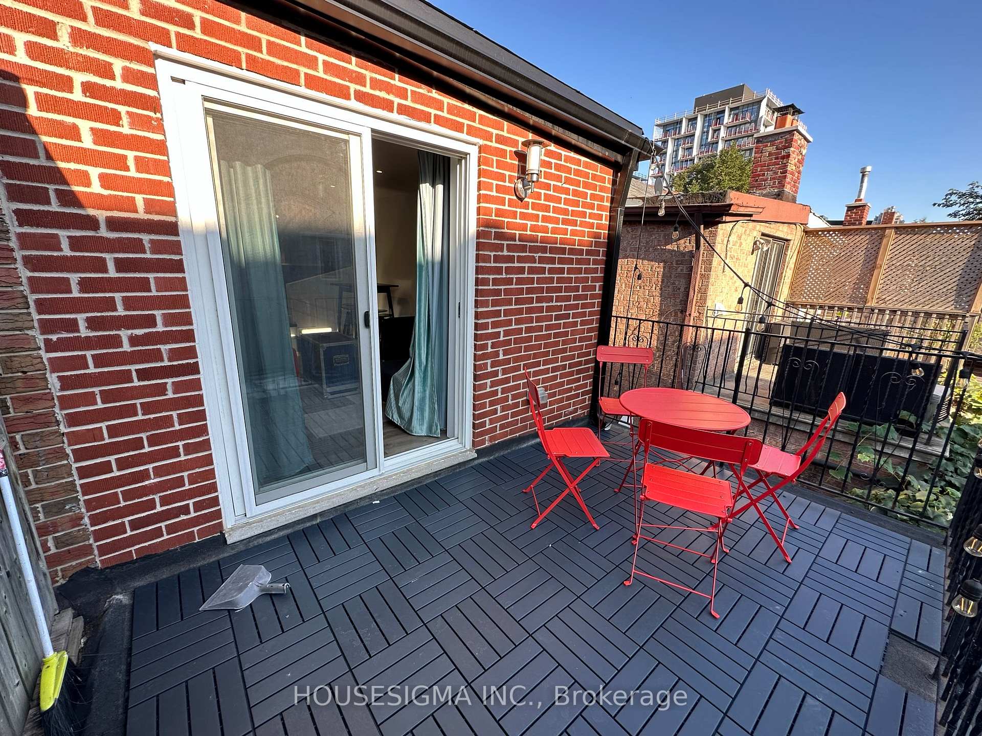 Photo 22 of 40 Tecumseth Street, Toronto, Niagara — HOMEH