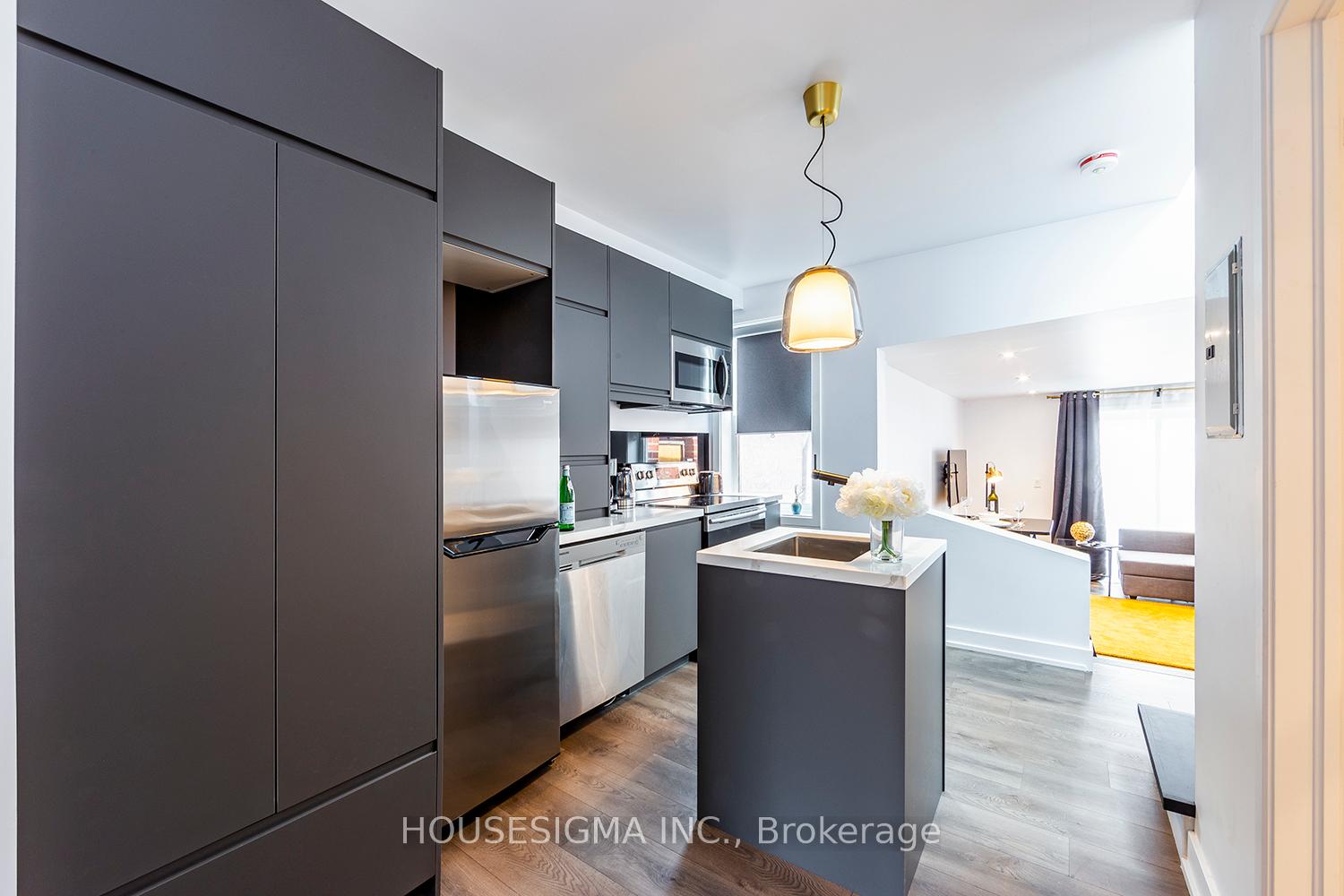 Photo 24 of 40 Tecumseth Street, Toronto, Niagara — HOMEH