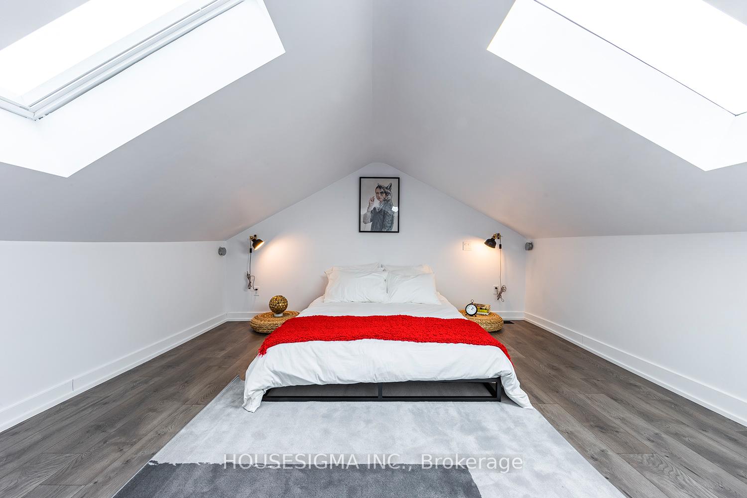 Photo 10 of 40 Tecumseth Street, Toronto, Niagara — HOMEH