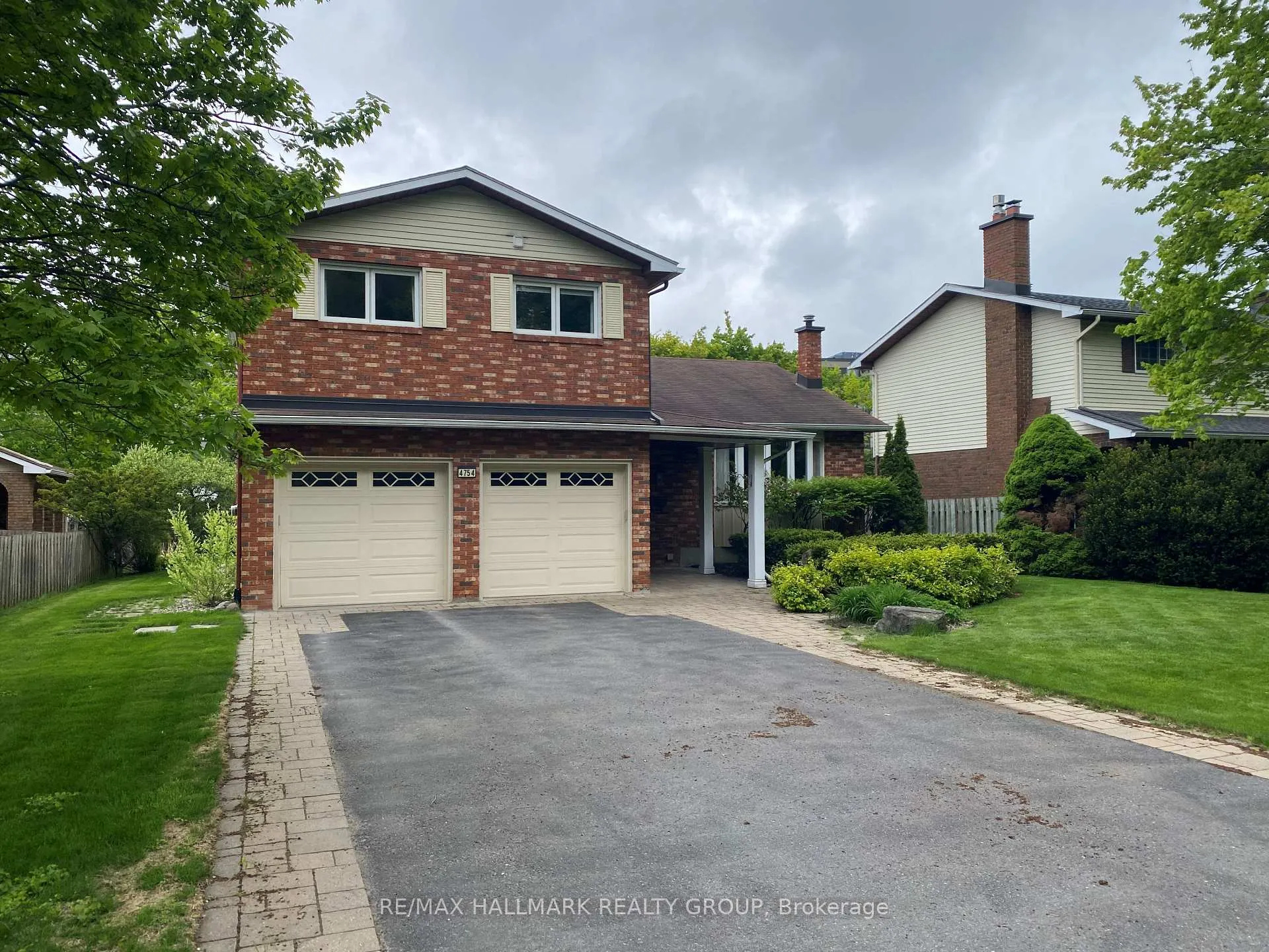 Photo 3 of 4754 Donovan Court, Ottawa, Rothwell Heights — HOMEH