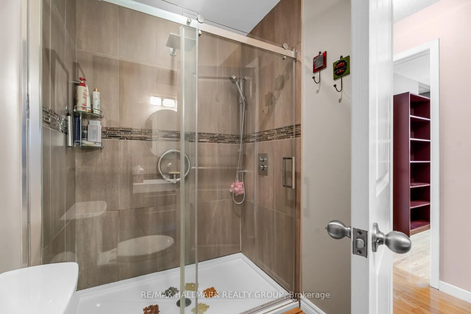 Photo 180 of 4754 Donovan Court, Ottawa, Rothwell Heights — HOMEH