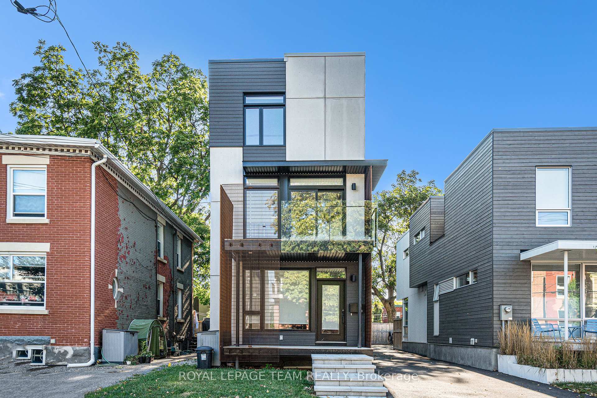Photo 1 of 90 Hamilton Avenue N, Ottawa, Ottawa West — HOMEH