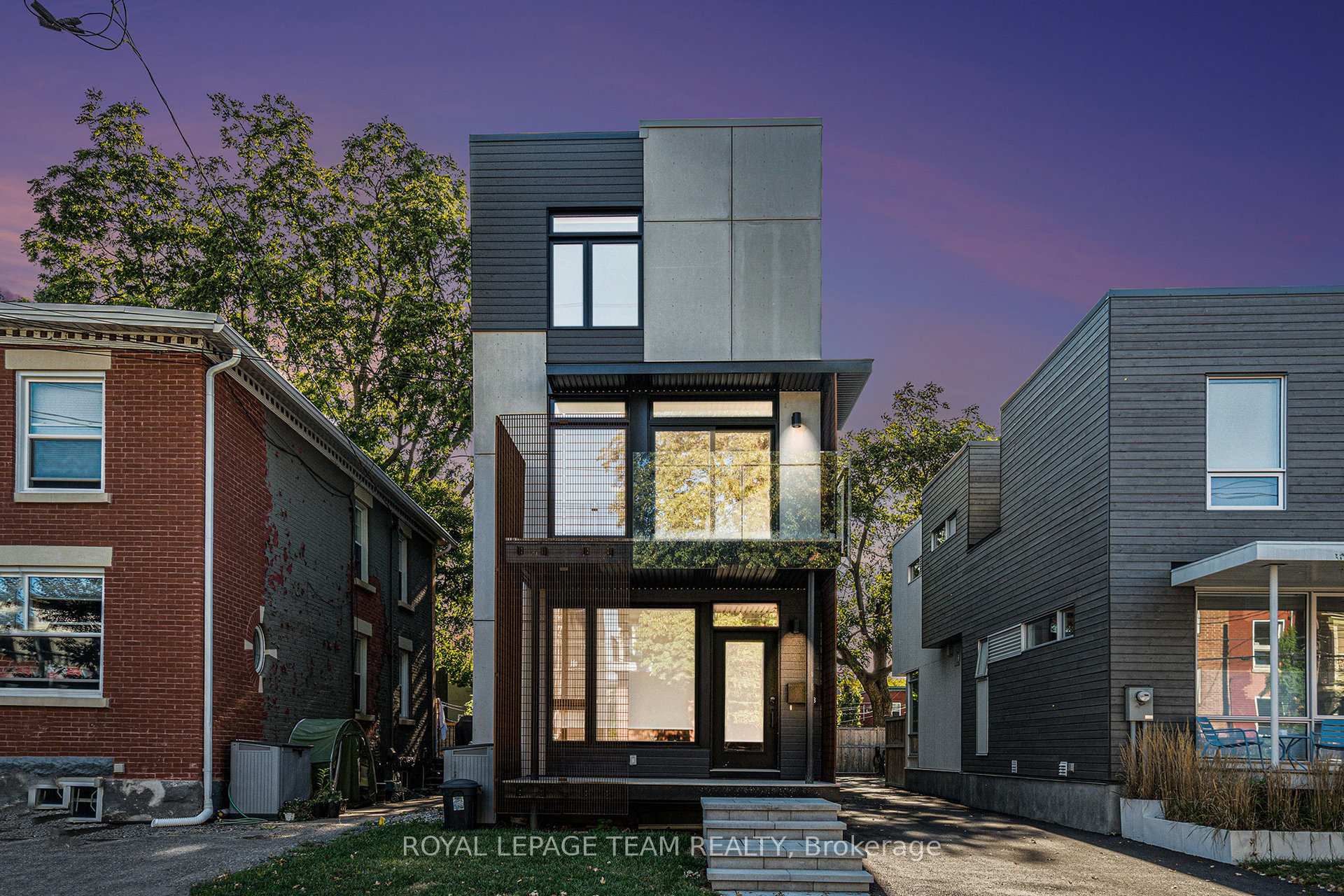 Photo 2 of 90 Hamilton Avenue N, Ottawa, Ottawa West — HOMEH