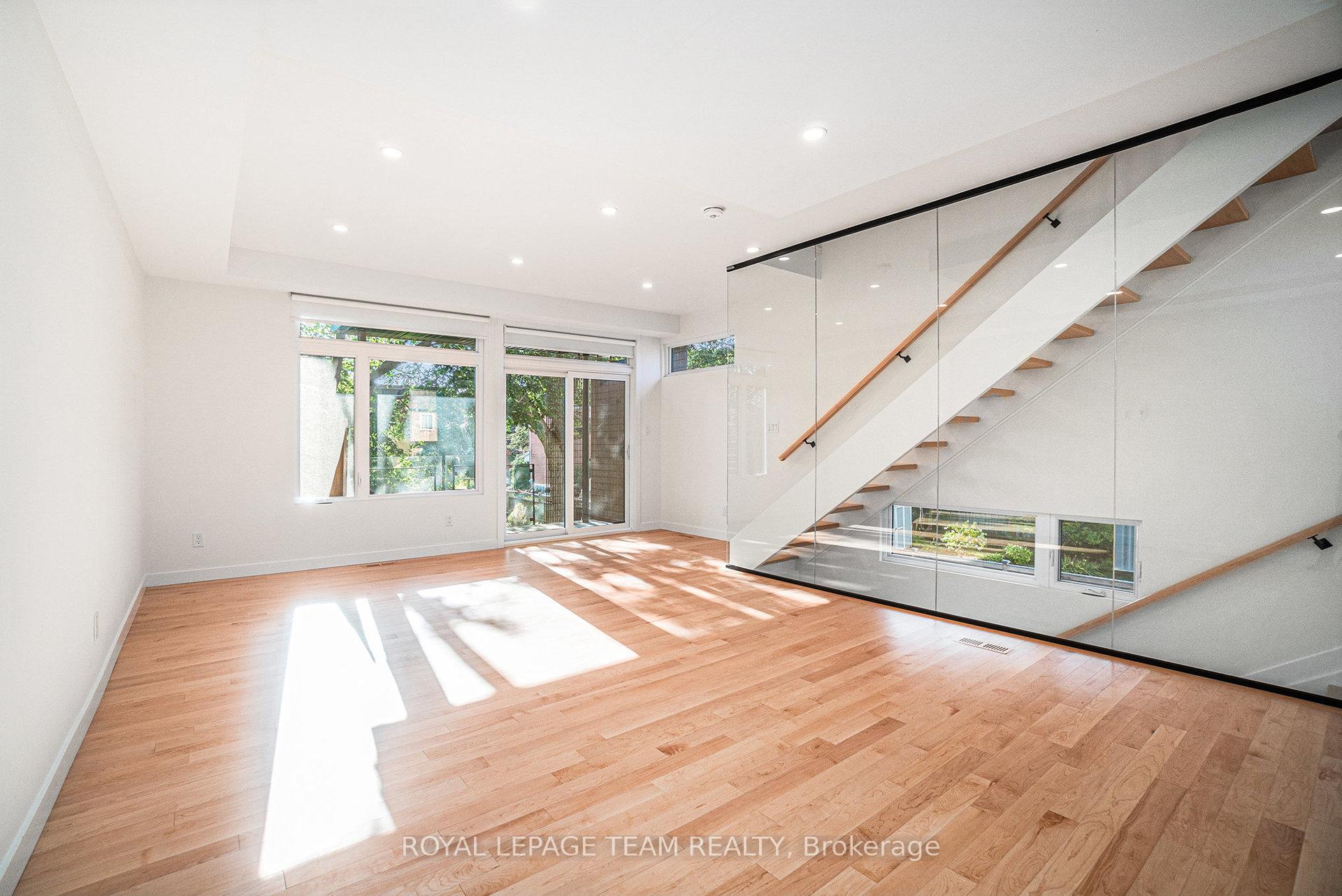 Photo 12 of 90 Hamilton Avenue N, Ottawa, Ottawa West — HOMEH