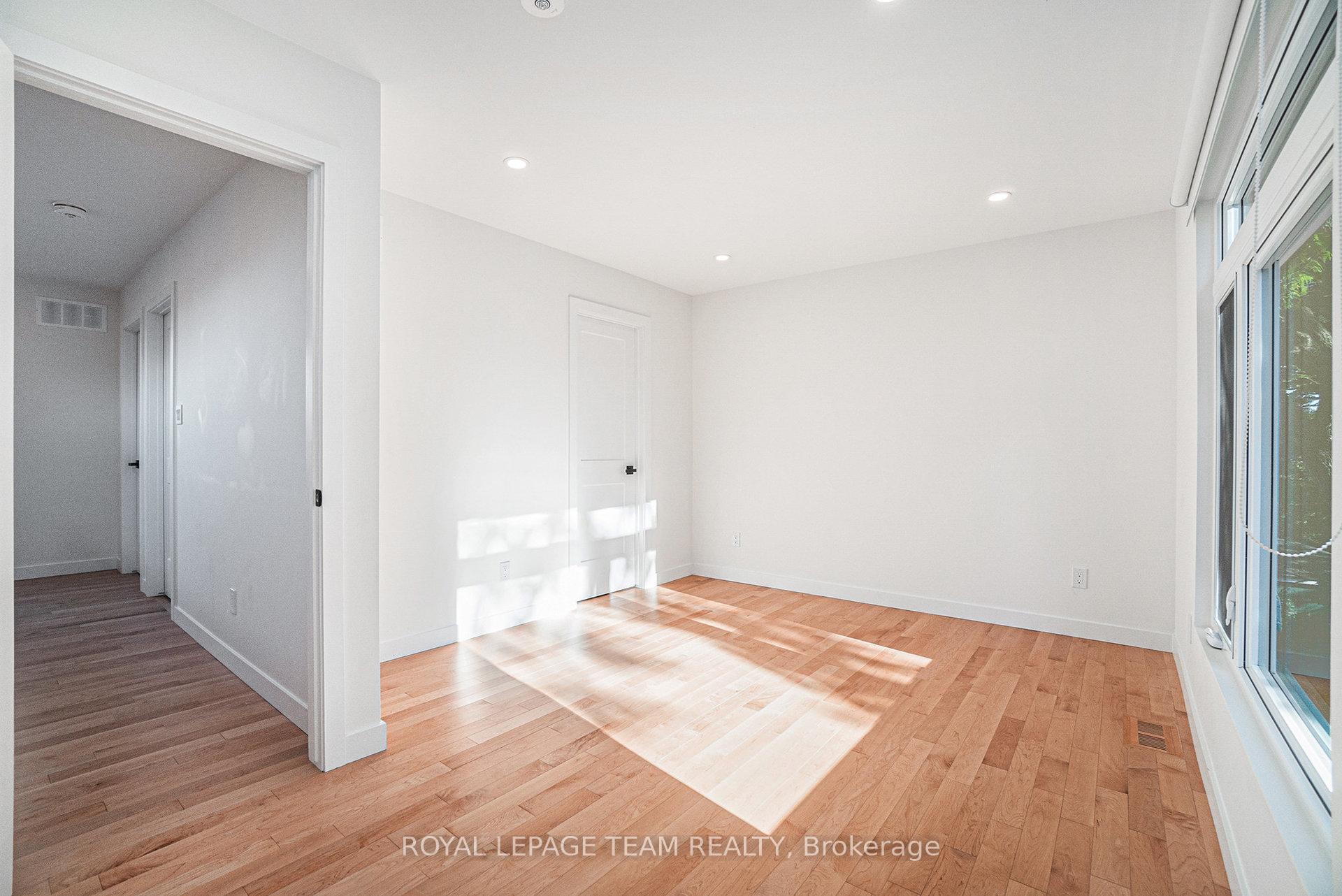 Photo 23 of 90 Hamilton Avenue N, Ottawa, Ottawa West — HOMEH