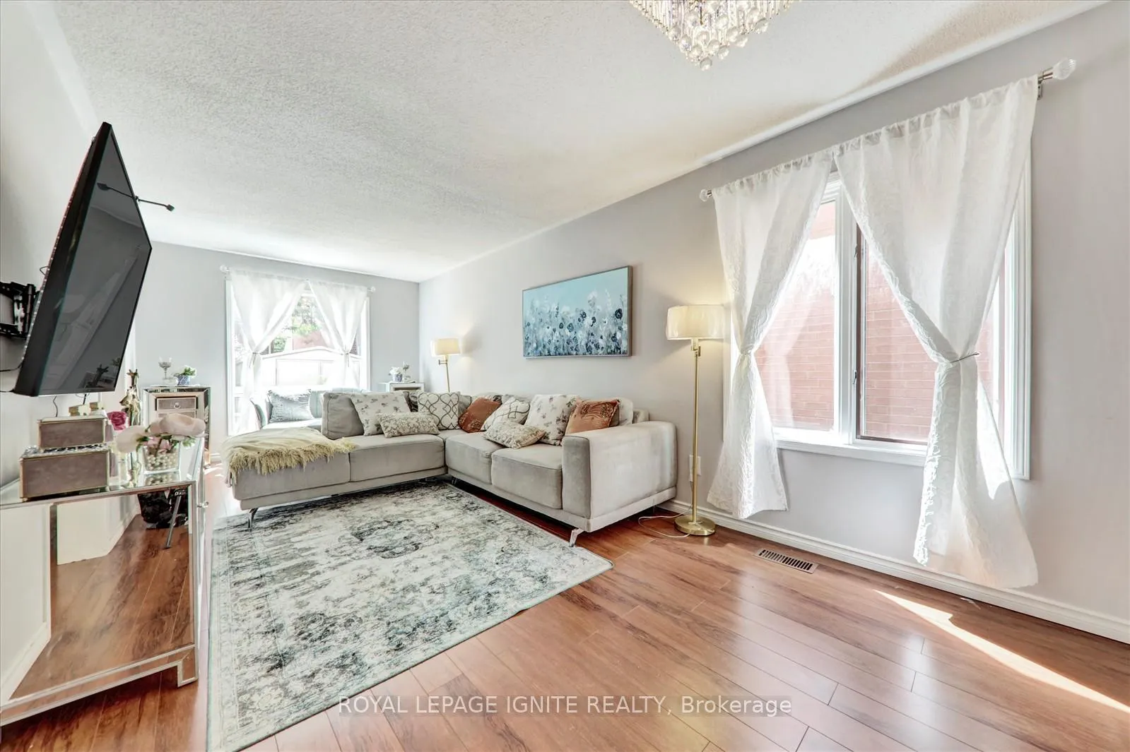 Photo 45 of Unit 40, 11 Arnold Estate Lane, Ajax, Central — HOMEH