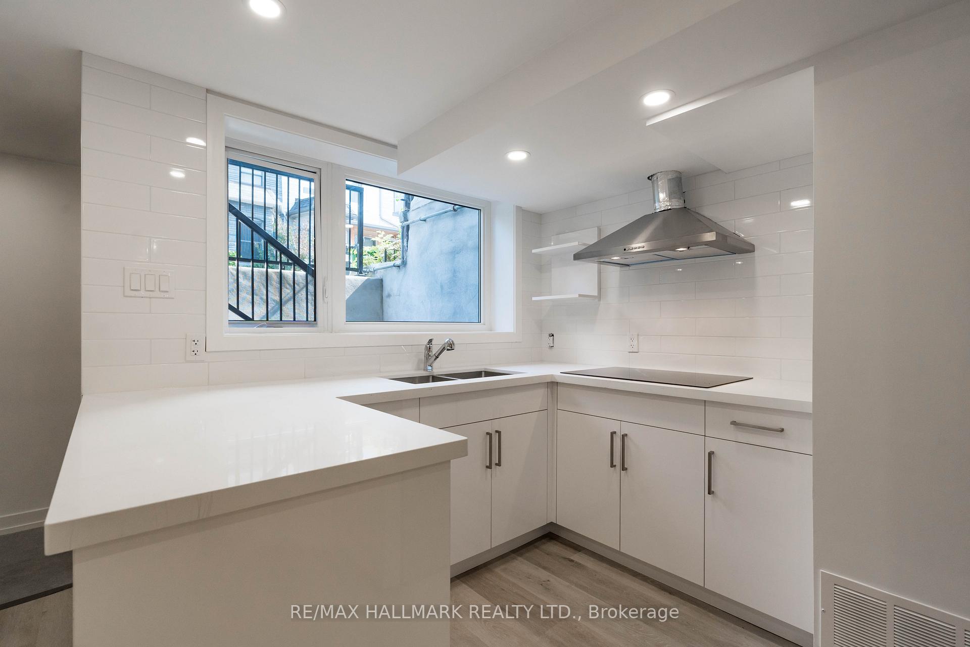 Photo 1 of Unit Lower, 30 Manning Avenue, Toronto, Trinity-Bellwoods — HOMEH