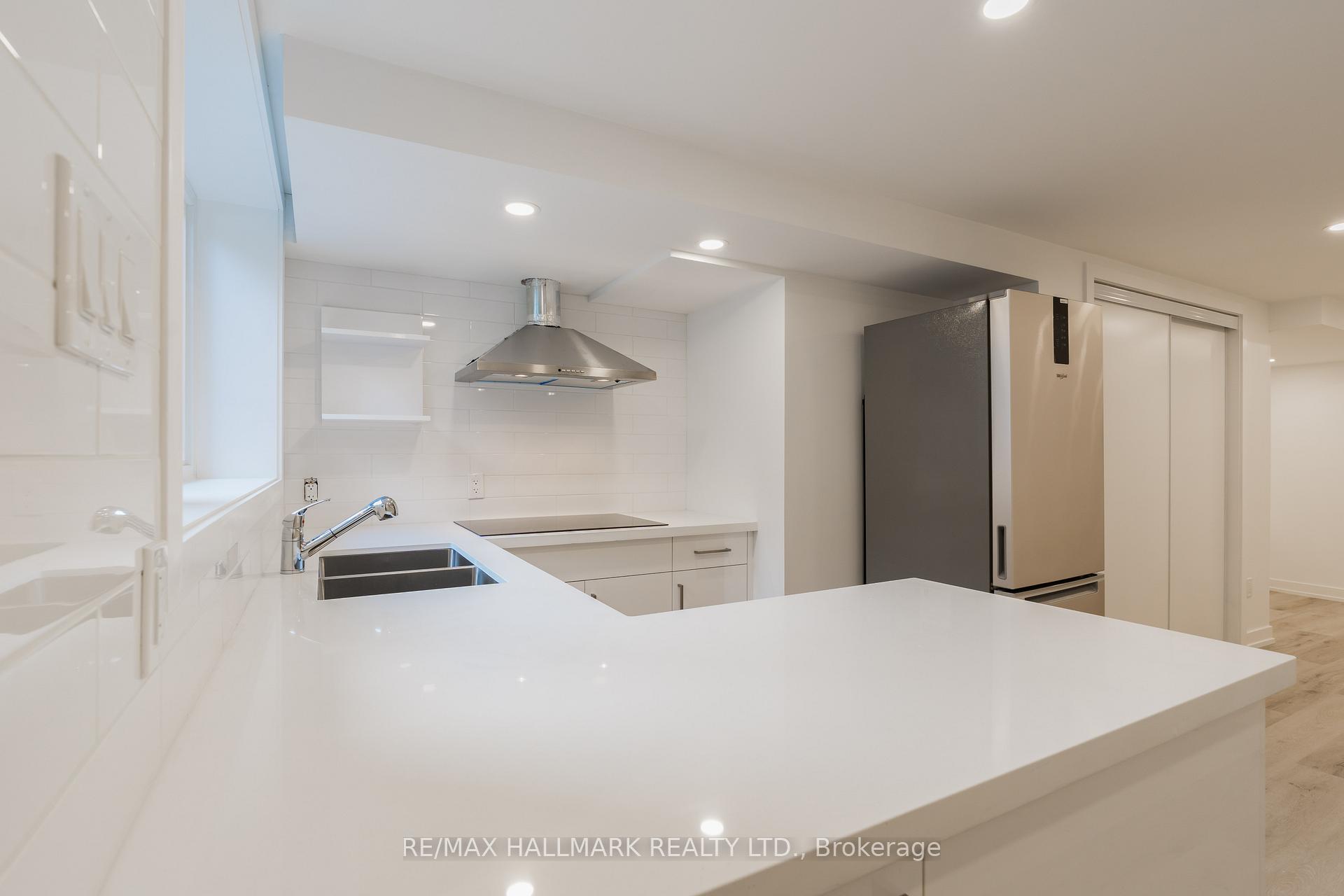 Photo 13 of Unit Lower, 30 Manning Avenue, Toronto, Trinity-Bellwoods — HOMEH