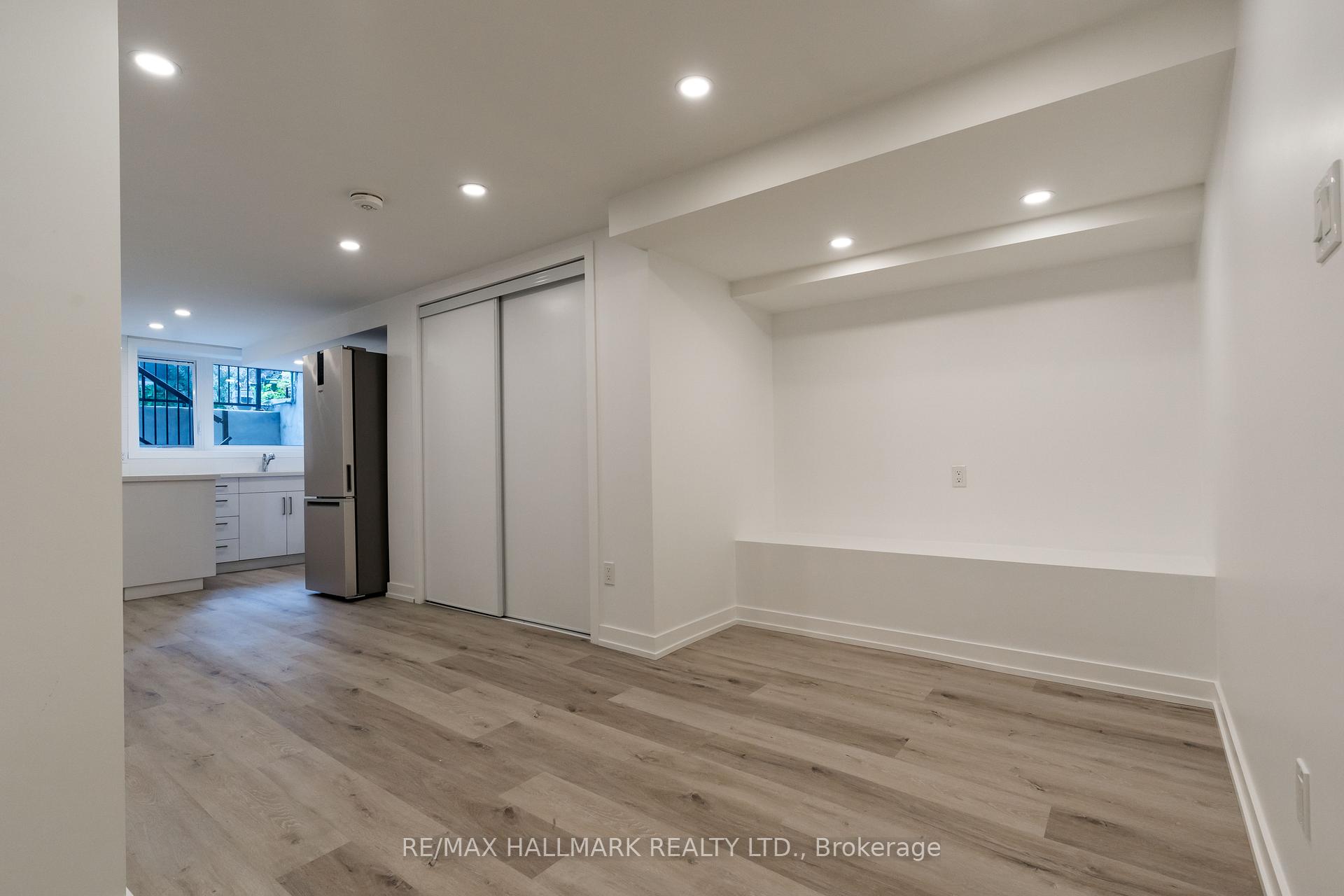Photo 3 of Unit Lower, 30 Manning Avenue, Toronto, Trinity-Bellwoods — HOMEH