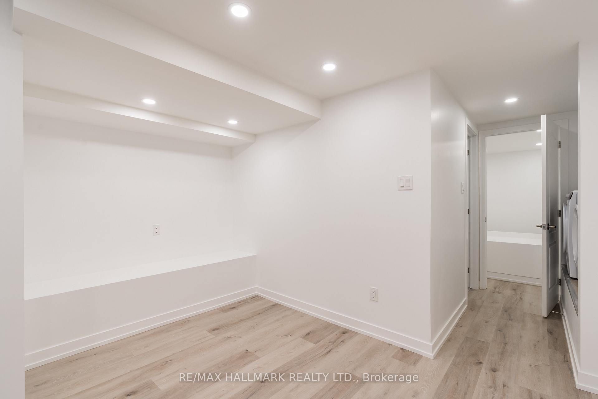 Photo 9 of Unit Lower, 30 Manning Avenue, Toronto, Trinity-Bellwoods — HOMEH