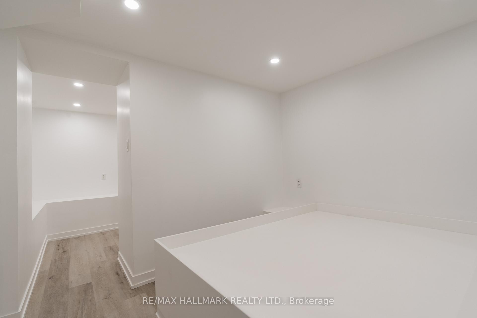 Photo 12 of Unit Lower, 30 Manning Avenue, Toronto, Trinity-Bellwoods — HOMEH