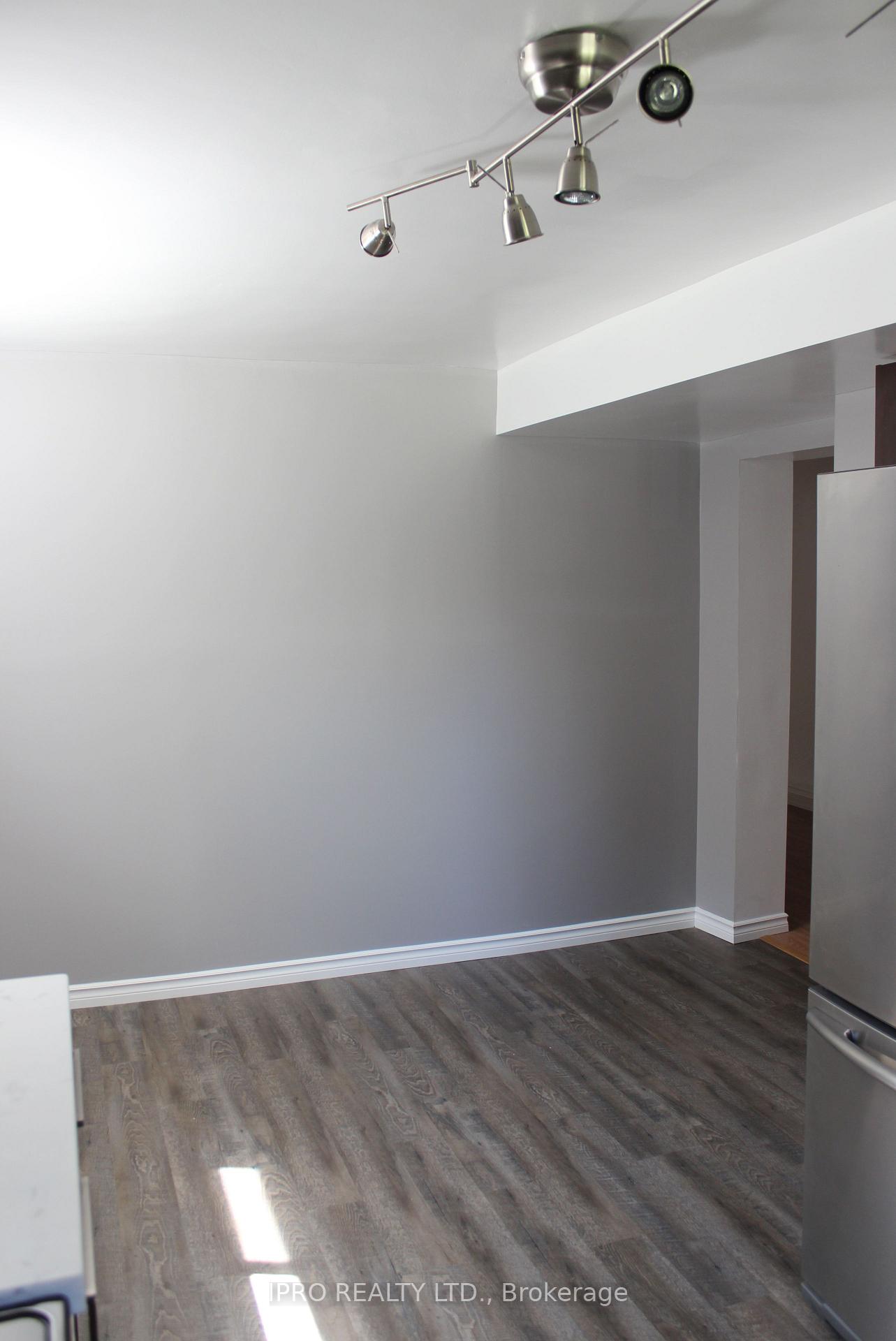 Photo 8 of 246 Delta Street, Etobicoke, Alderwood — HOMEH