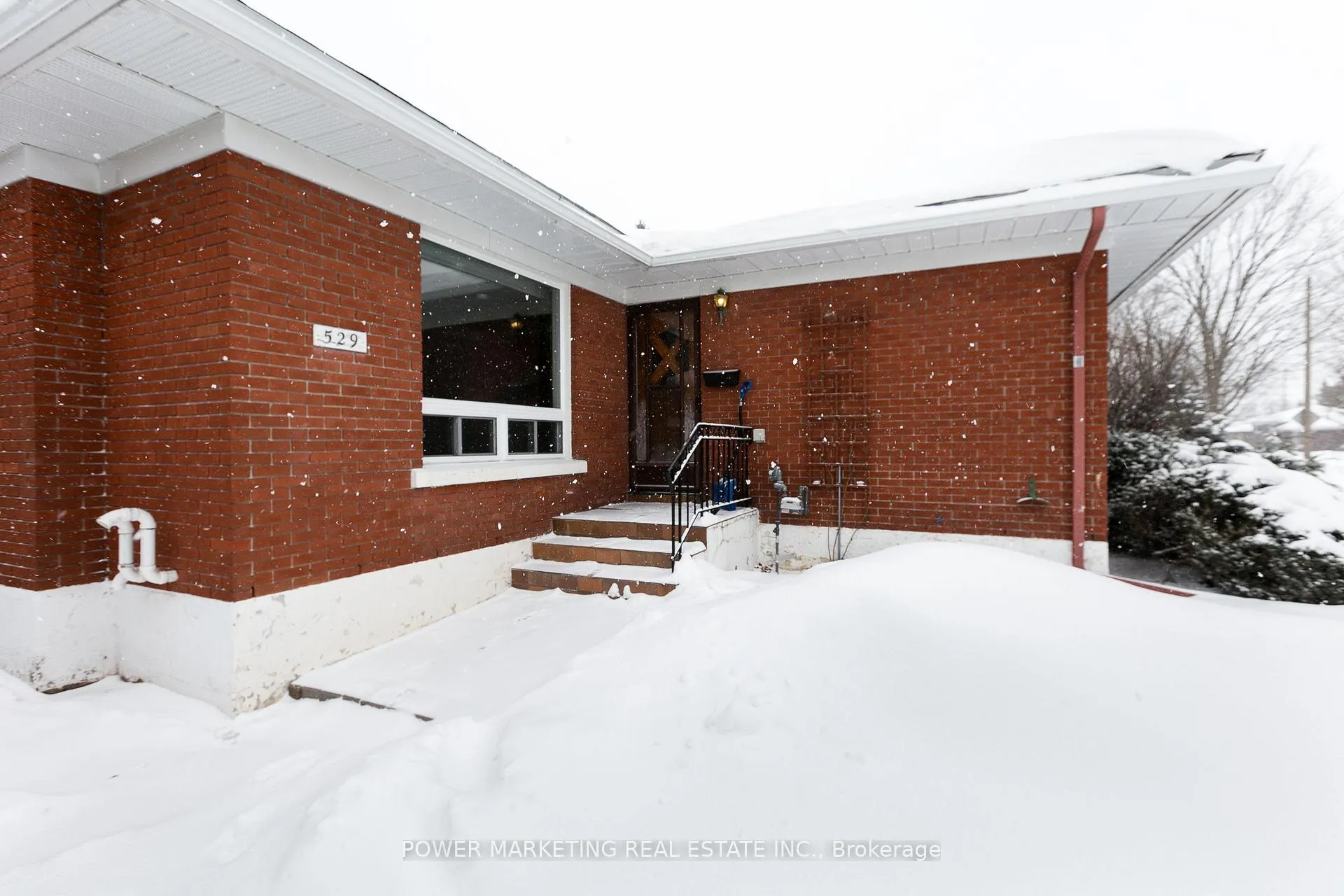 Photo 8 of Unit A, 529 Browning Avenue, Ottawa, Riverview Park — HOMEH