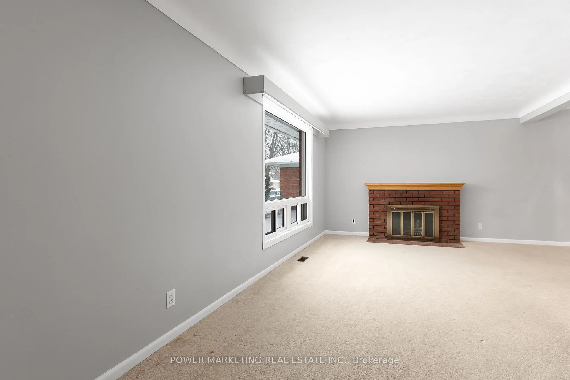 Photo 22 of Unit A, 529 Browning Avenue, Ottawa, Riverview Park — HOMEH