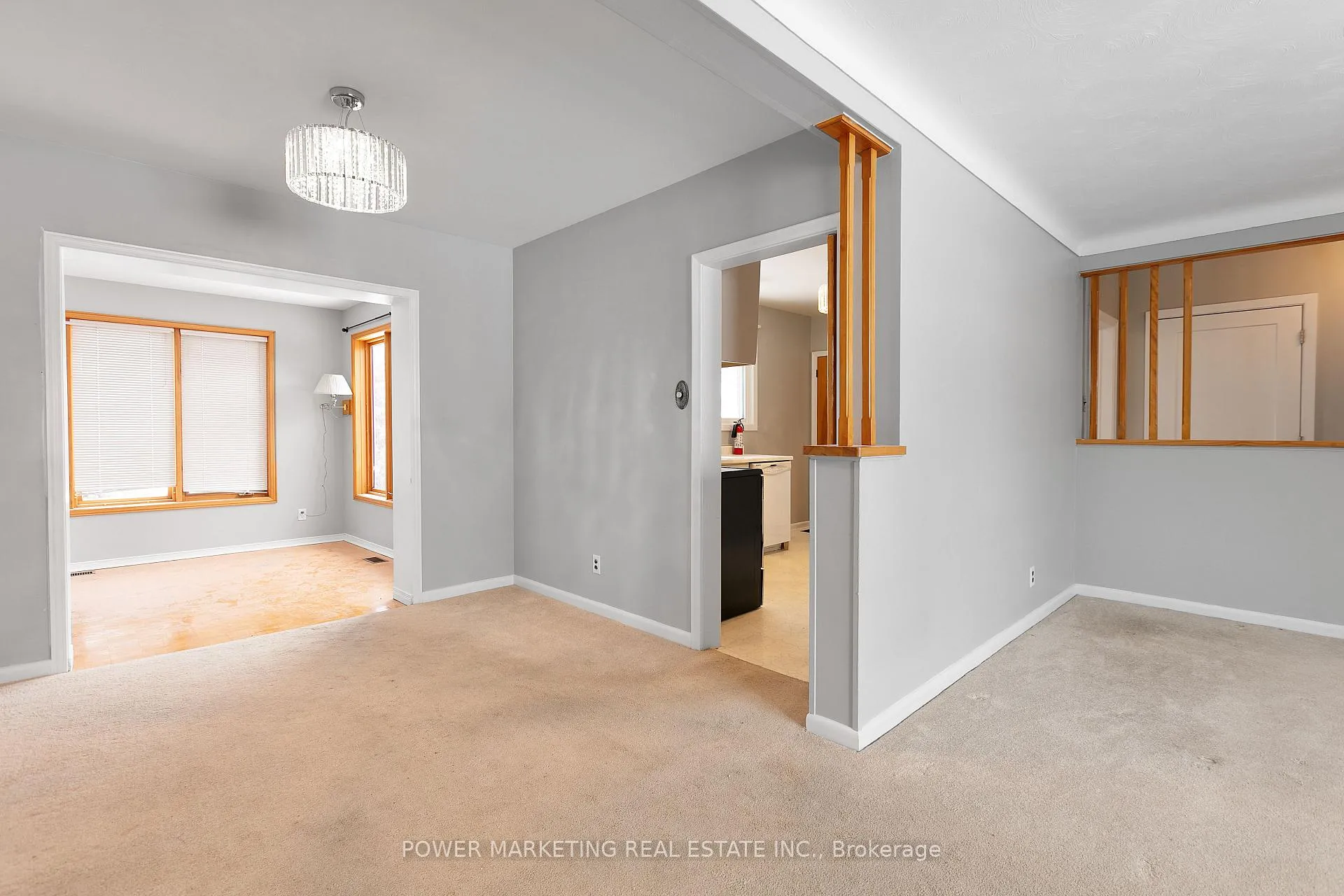 Photo 45 of Unit A, 529 Browning Avenue, Ottawa, Riverview Park — HOMEH