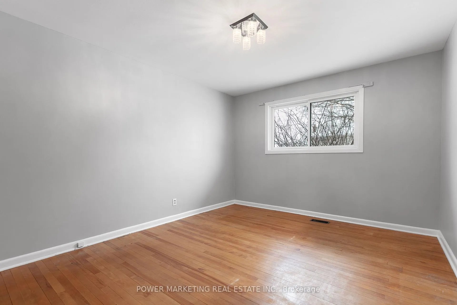 Photo 110 of Unit A, 529 Browning Avenue, Ottawa, Riverview Park — HOMEH