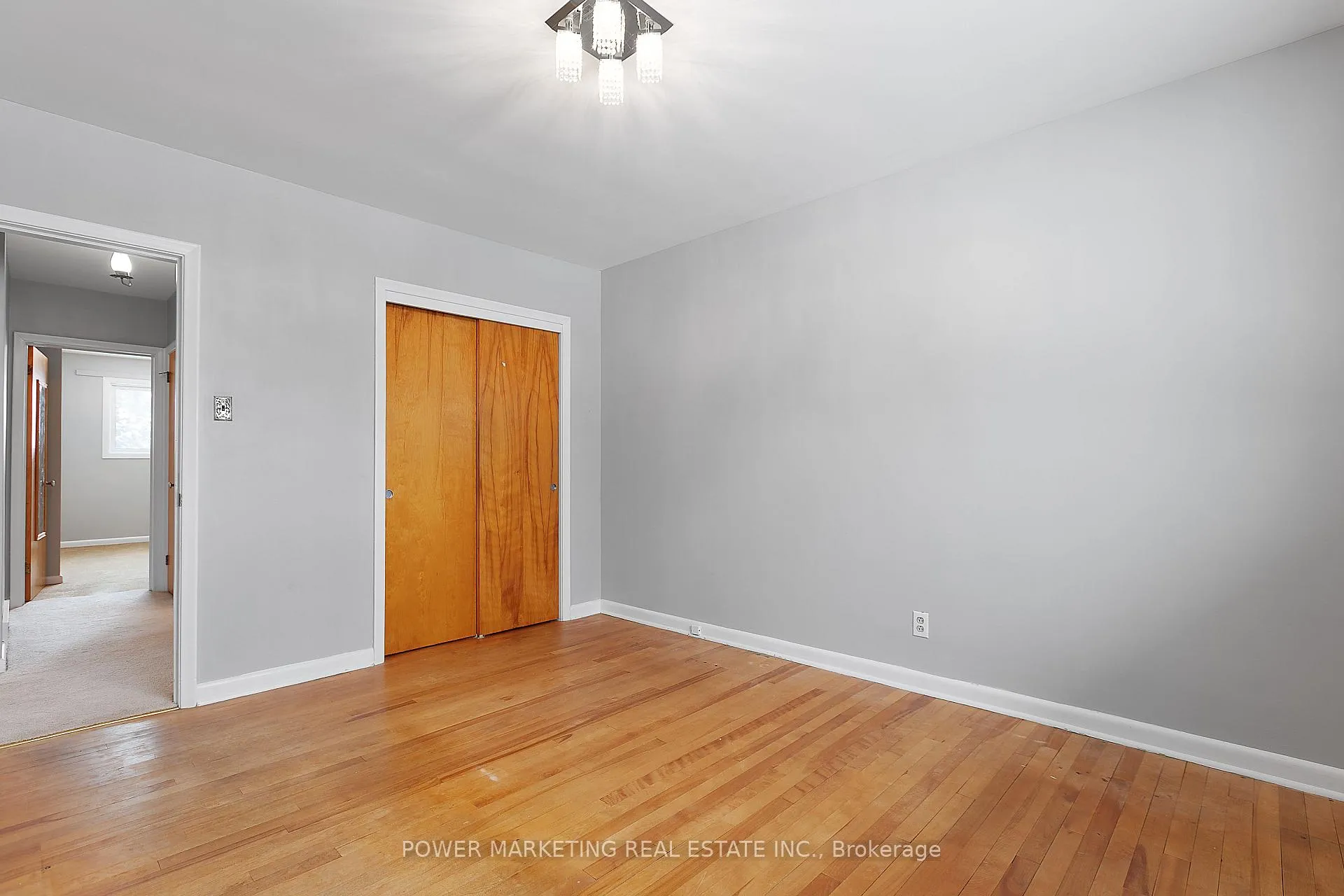 Photo 116 of Unit A, 529 Browning Avenue, Ottawa, Riverview Park — HOMEH
