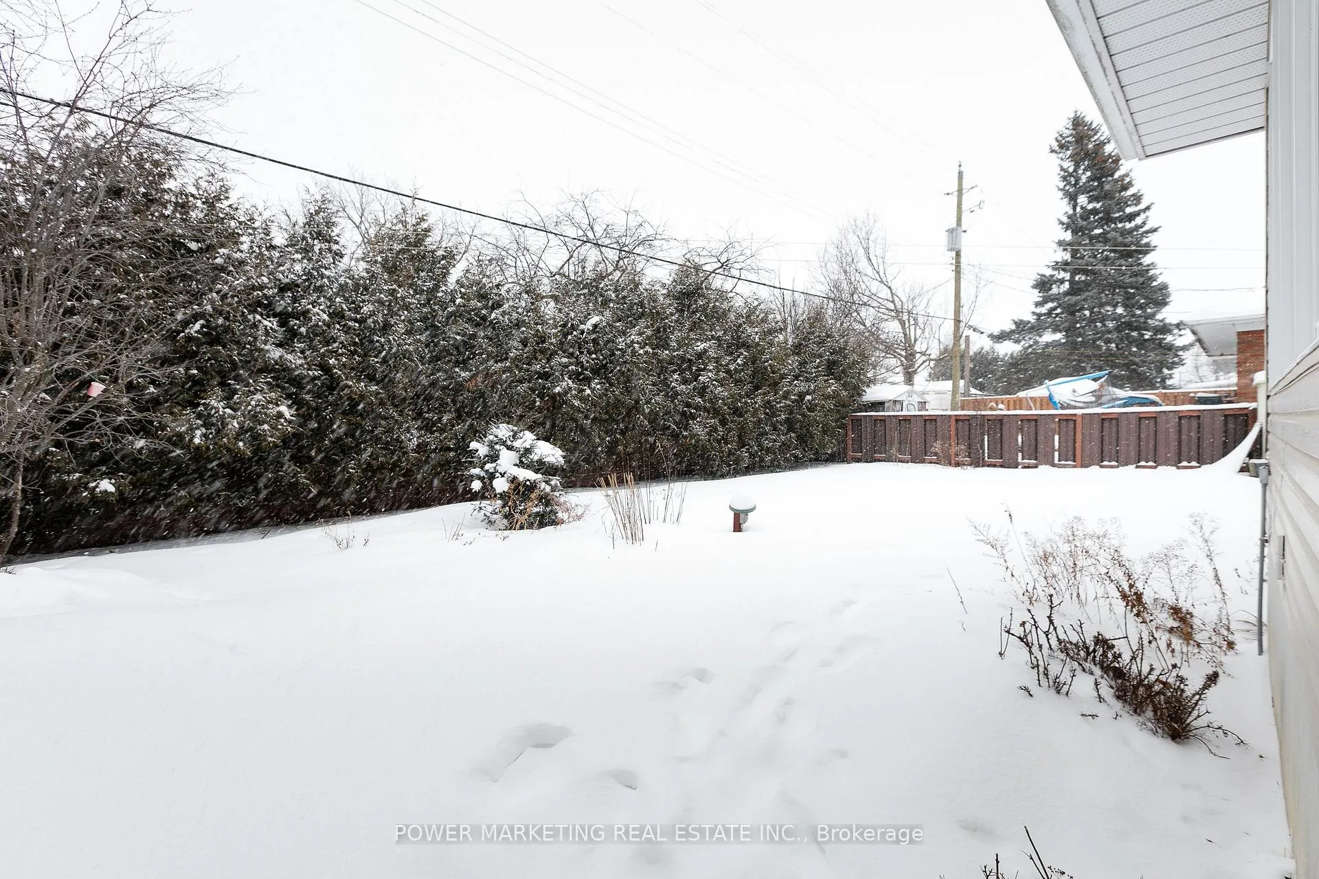 Photo 142 of Unit A, 529 Browning Avenue, Ottawa, Riverview Park — HOMEH