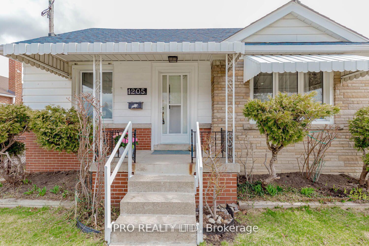 Front of 1205 Kipling Avenue