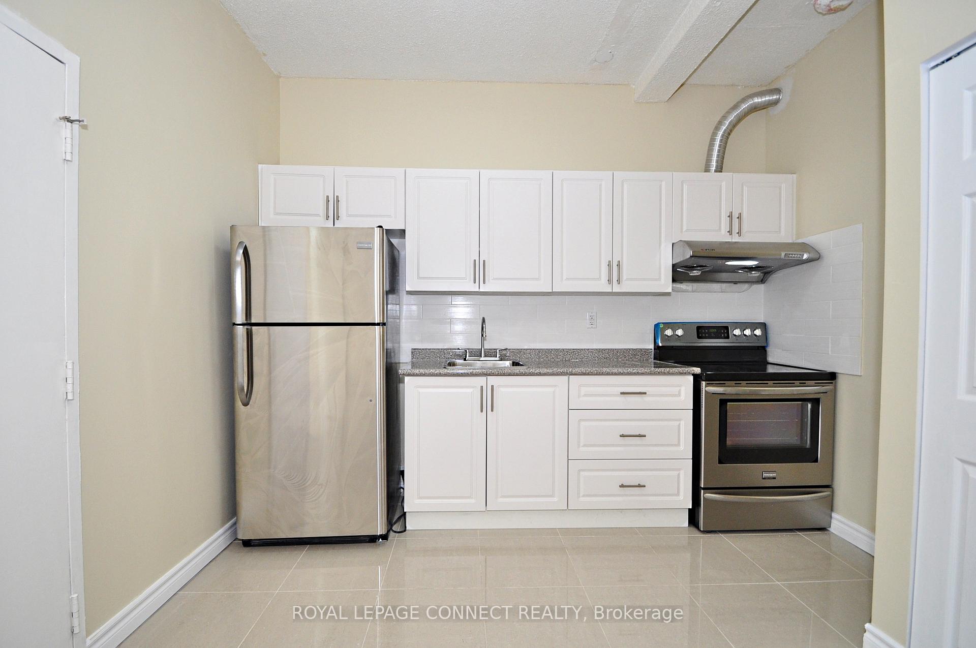 Photo 11 of Unit 5, 199 Islington Avenue, Etobicoke, New Toronto — HOMEH