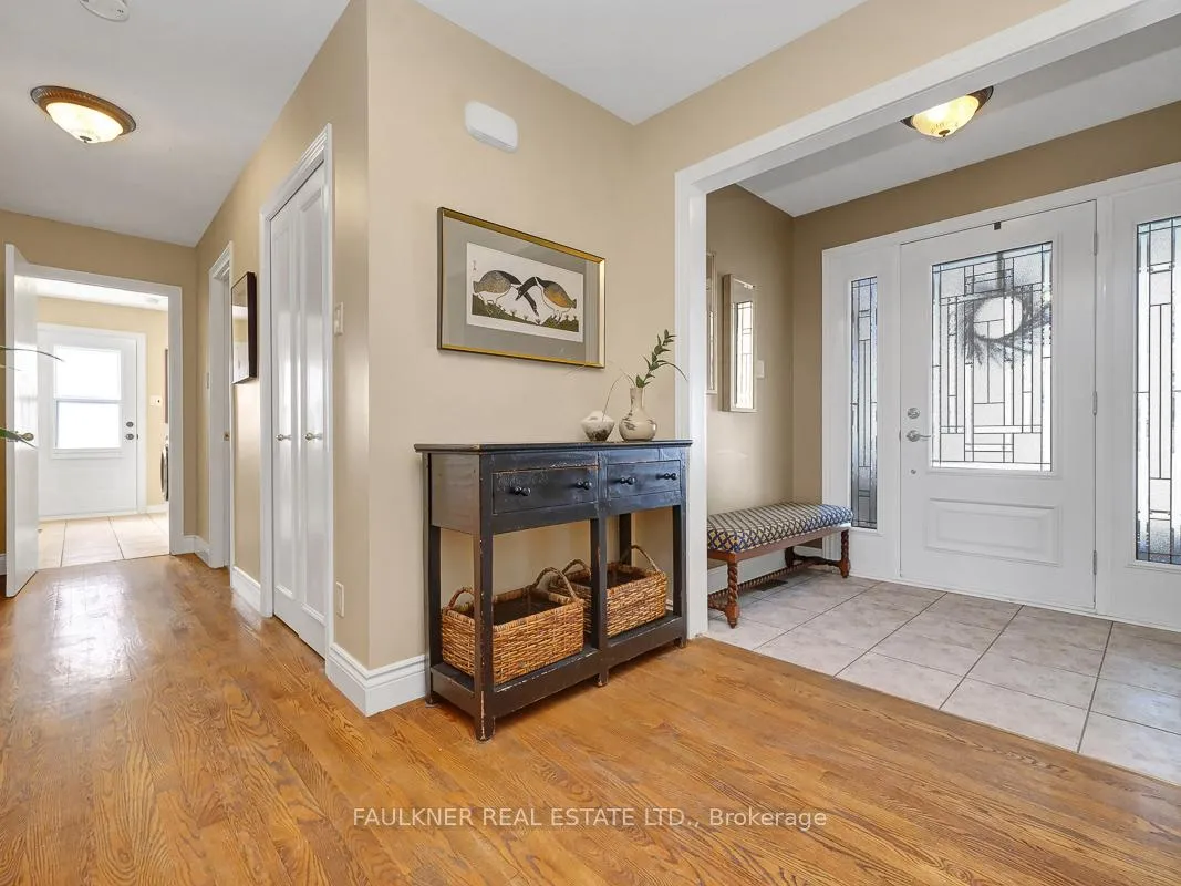 Photo 9 of 17 Silver Aspen Crescent, Ottawa, Blackburn Hamlet — HOMEH