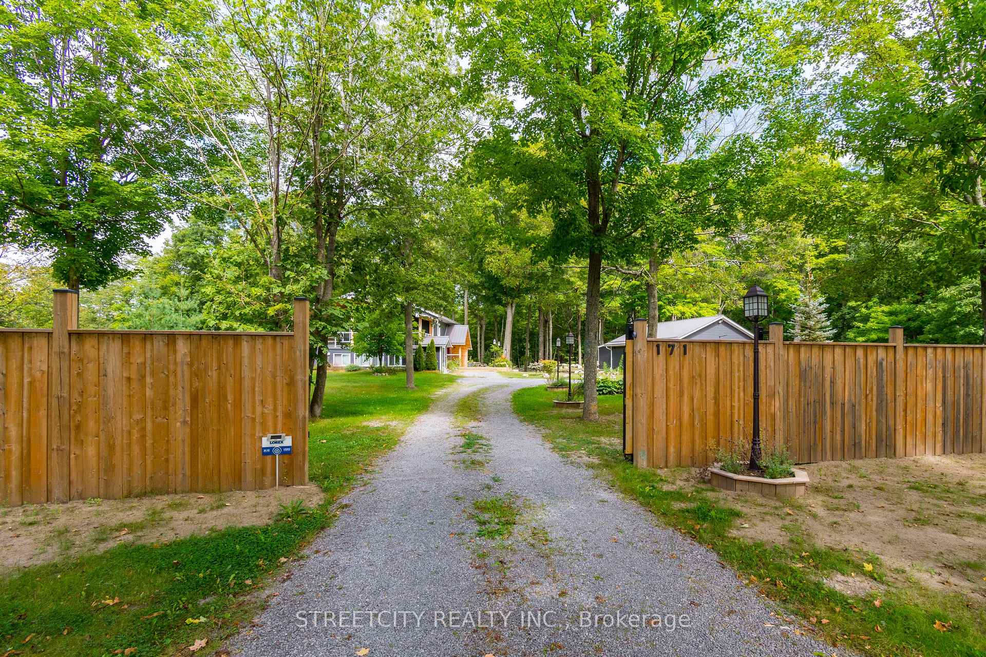 Photo 2 of 171 Flatrock Road, Tweed, Hungerford (Twp) — HOMEH