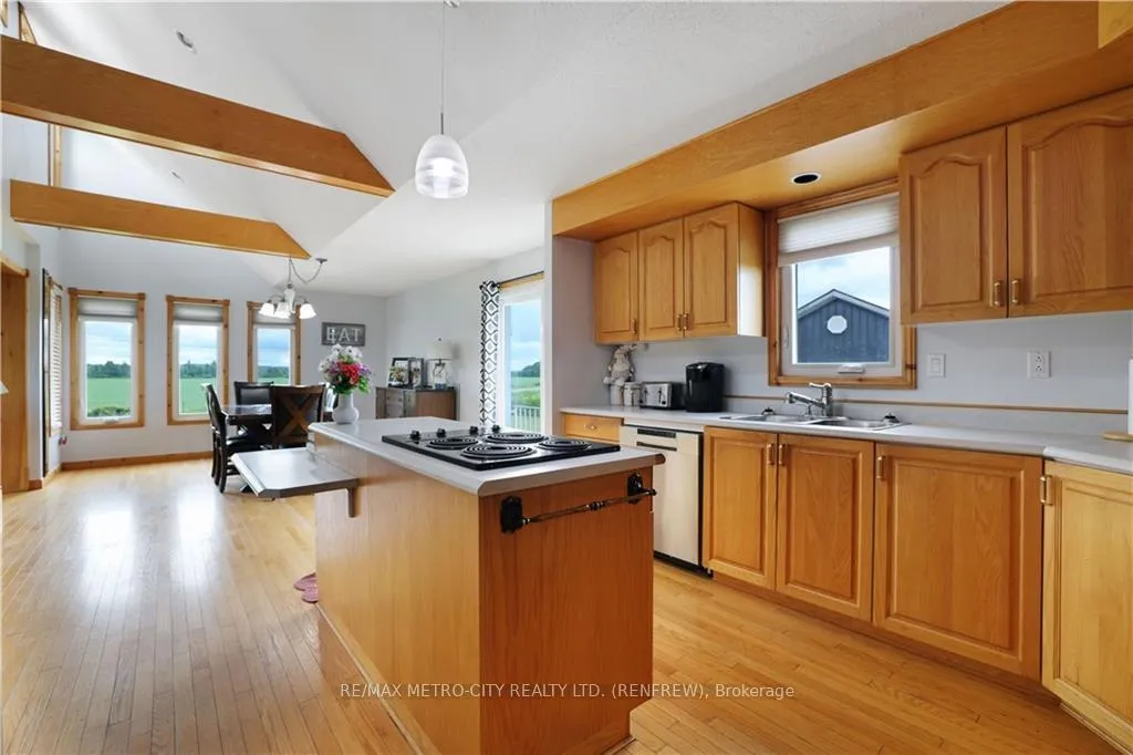 Photo 20 of 1280 South Mcnaughton Road, Admaston/Bromley, Admaston/Bromley — HOMEH
